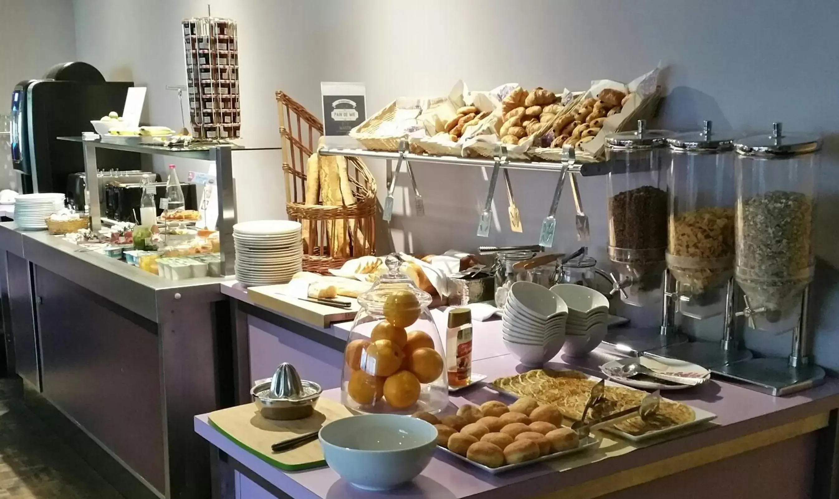 Buffet breakfast, Food in Best Western Hotel de la Breche