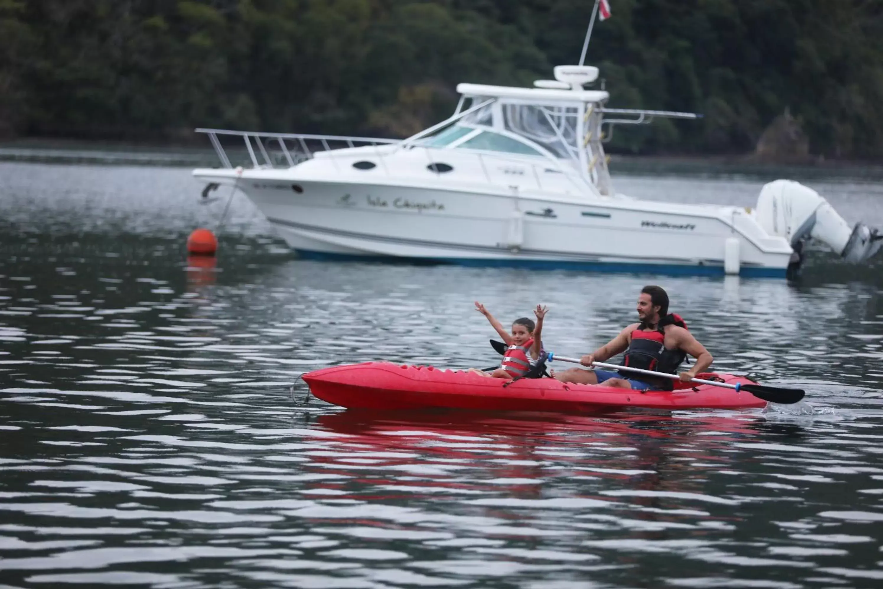 Activities, Canoeing in Isla Chiquita Glamping Hotel