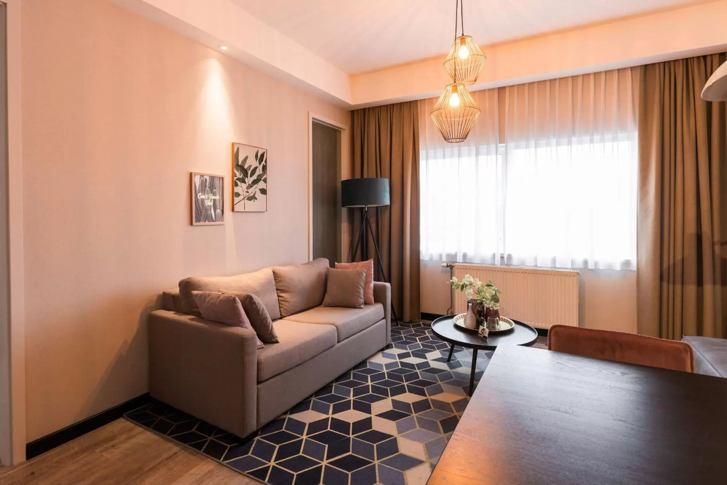 Living room, Seating Area in Shanghai Hotel Holland