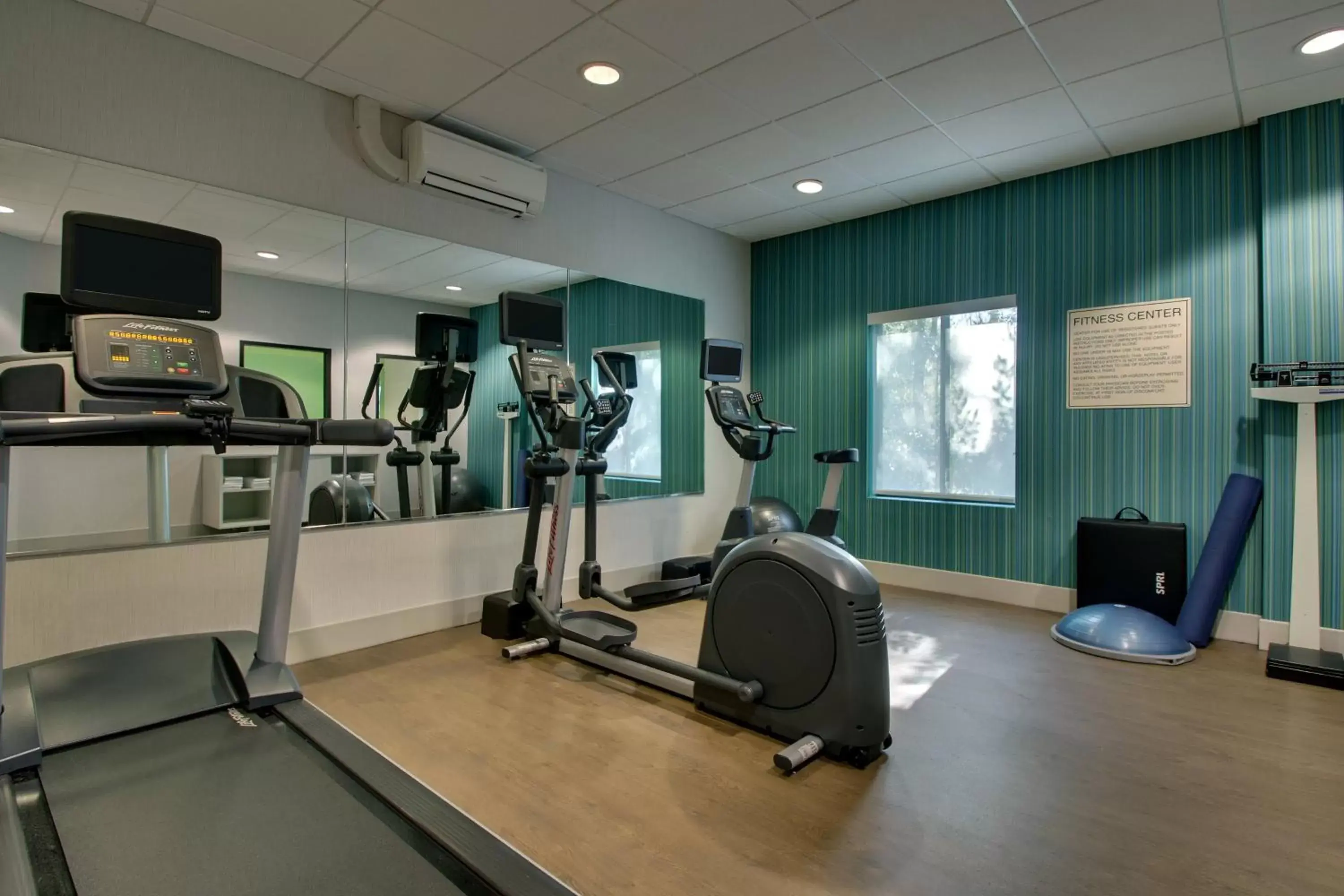 Fitness centre/facilities, Fitness Center/Facilities in Holiday Inn Express Hotel & Suites Austell Powder Springs, an IHG Hotel