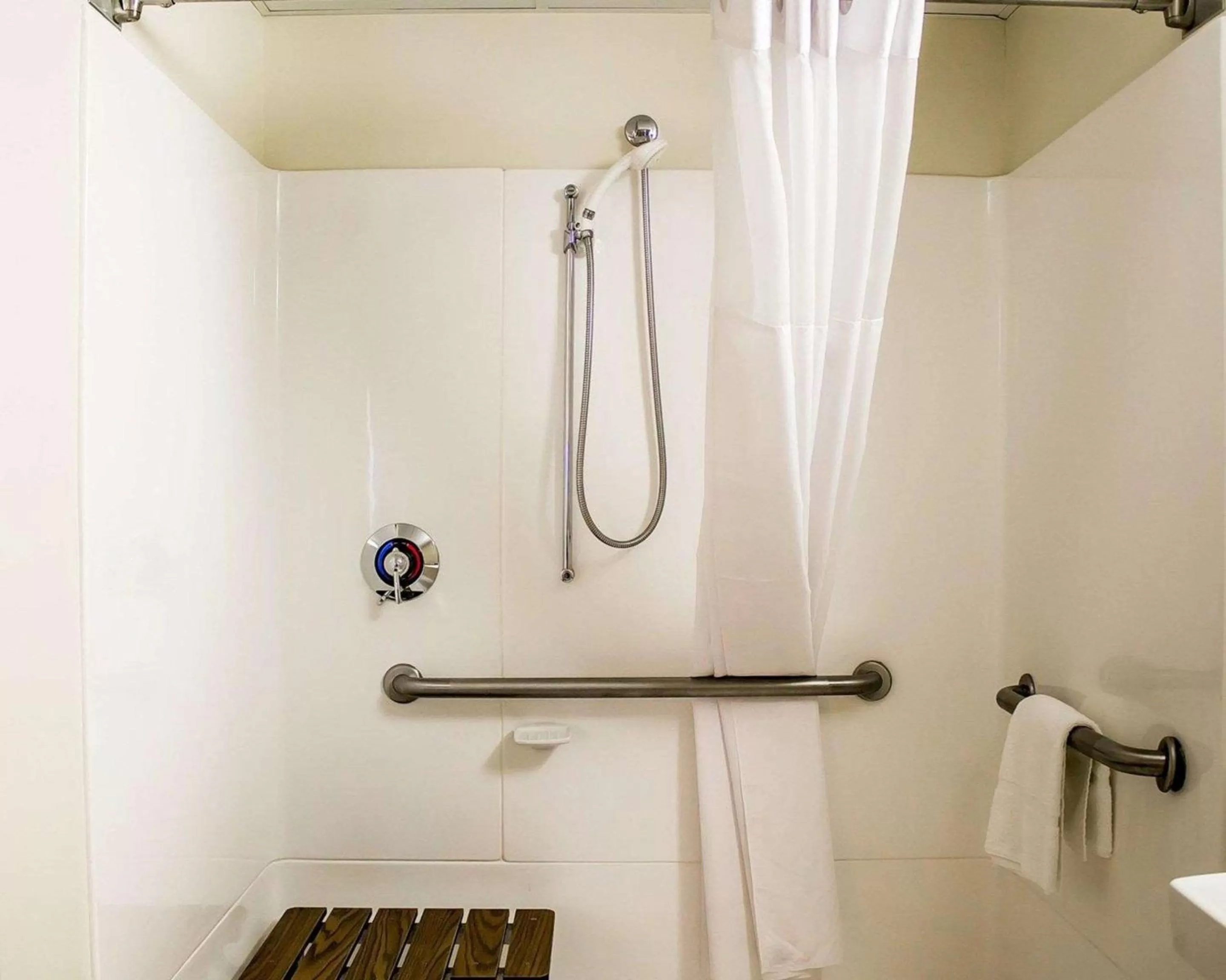 Bathroom in Quality Inn Rhinelander