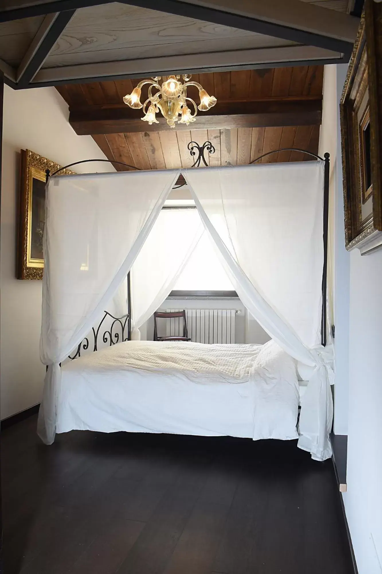 Bed in San Francesco Suite