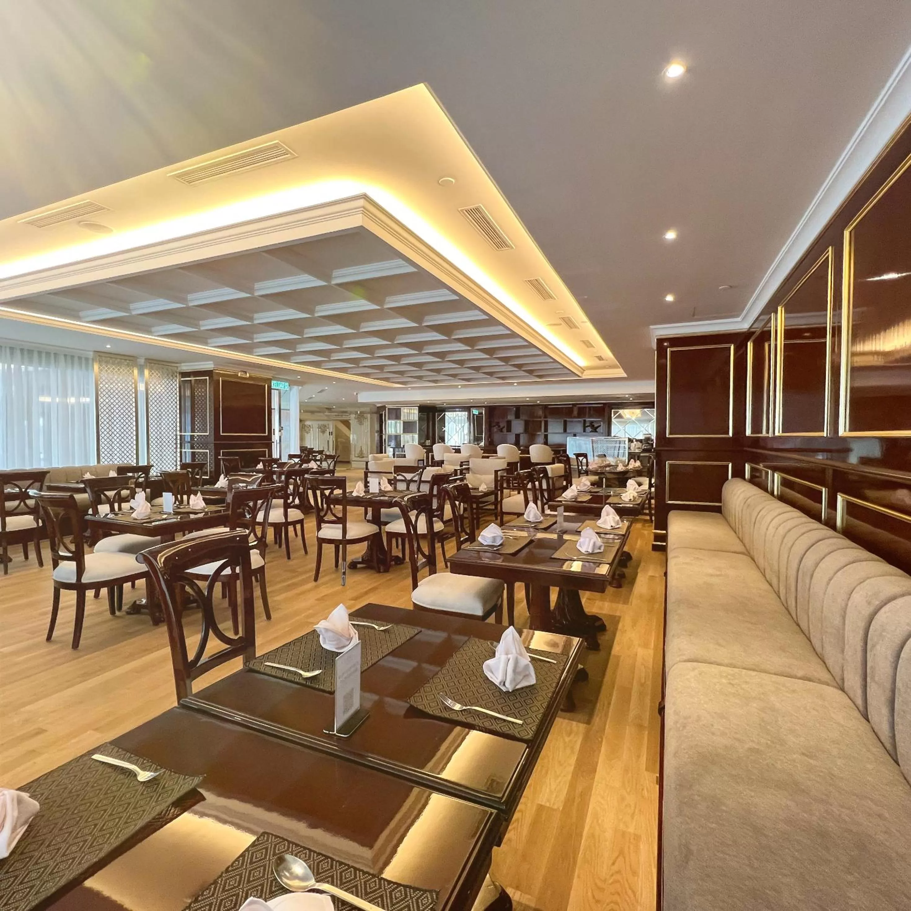 Puteri Wing - Riverside Majestic Hotel