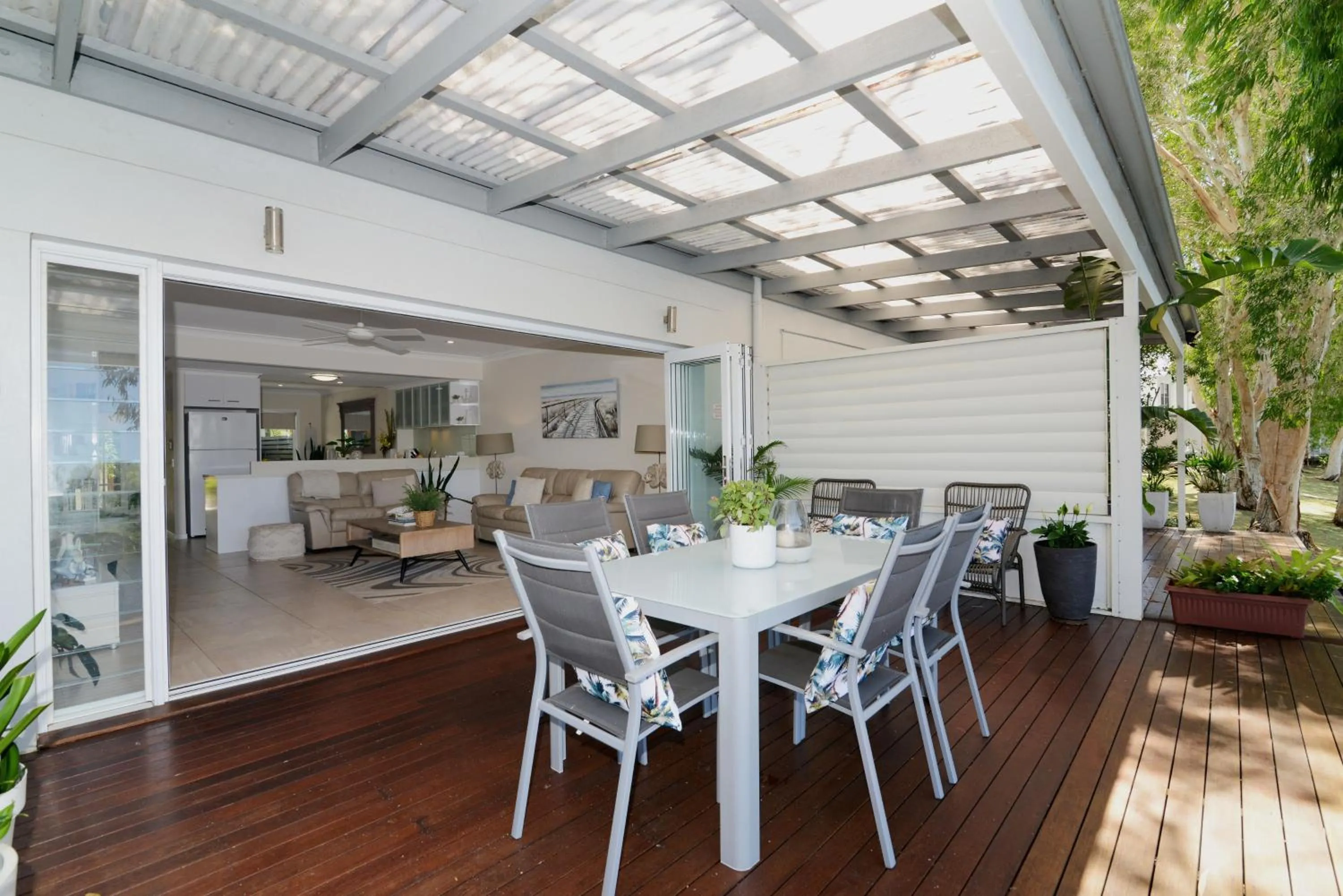 Noosa Entrance Waterfront Resort