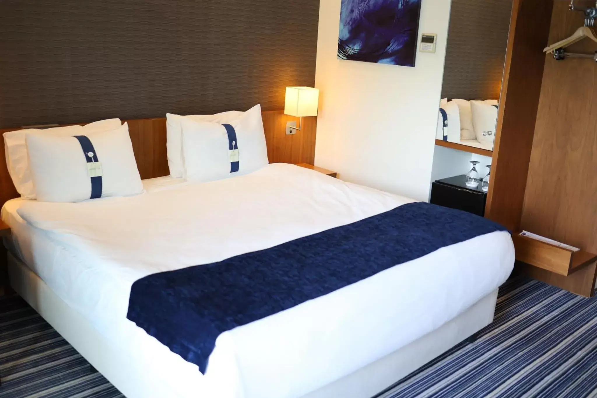 Photo of the whole room, Bed in Holiday Inn Express Manisa-West, an IHG Hotel