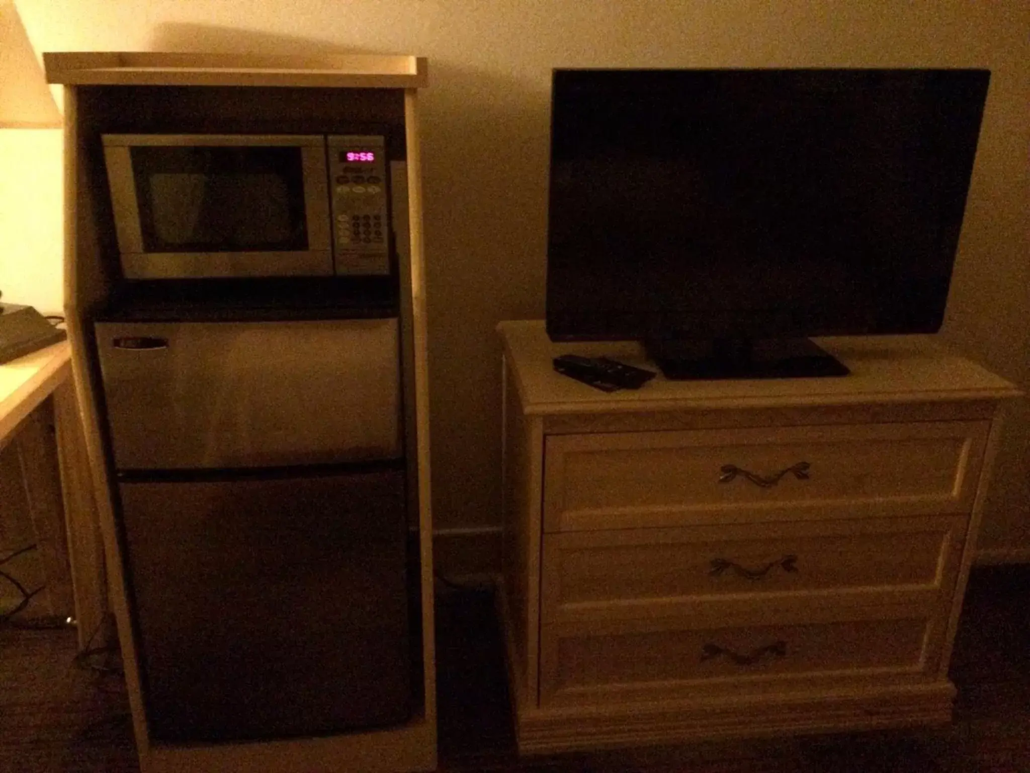 TV and multimedia, TV/Entertainment Center in Super 8 by Wyndham Idaho Falls