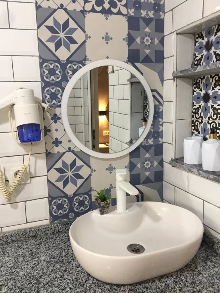 Bathroom in GÜNEŞ APART OTEL