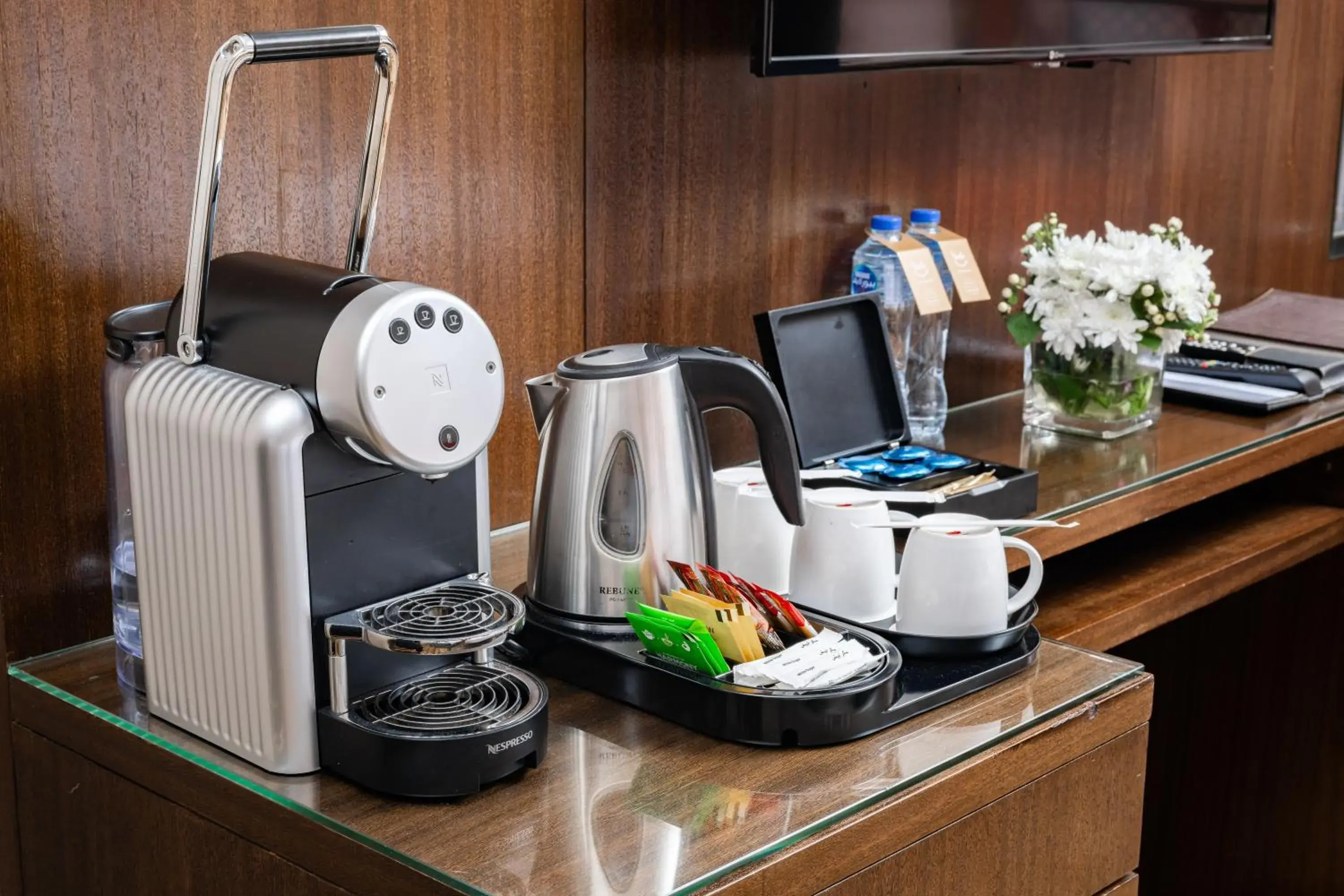 Coffee/tea facilities in Taiba Madinah Hotel