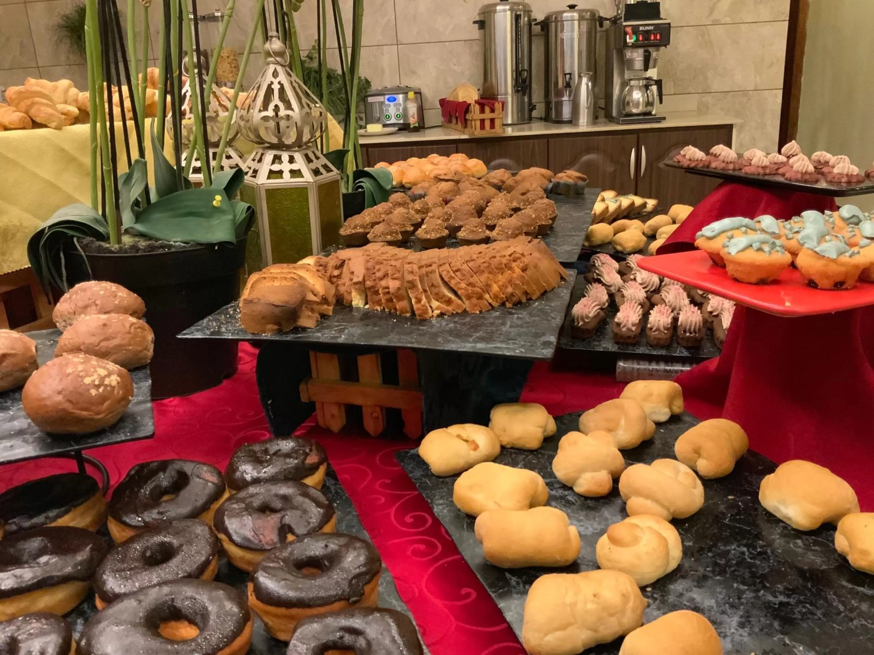 Restaurant/places to eat in The Country Lodge Hotel