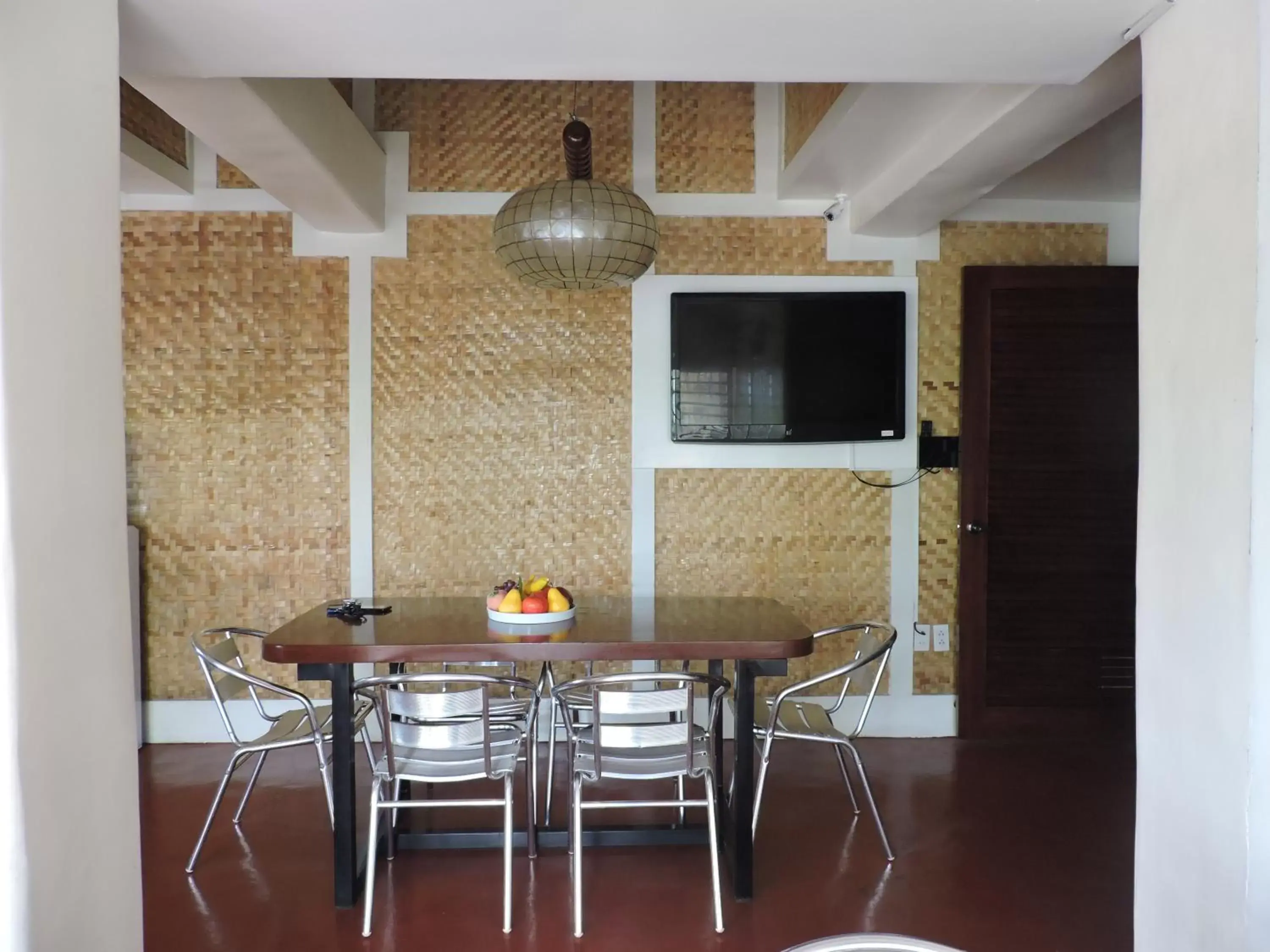 Dining Area in Orange Mangrove Pension House