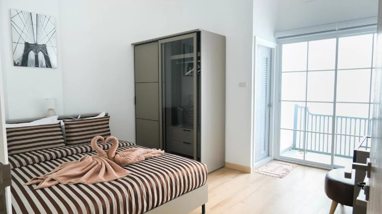 Bed in The Square 101