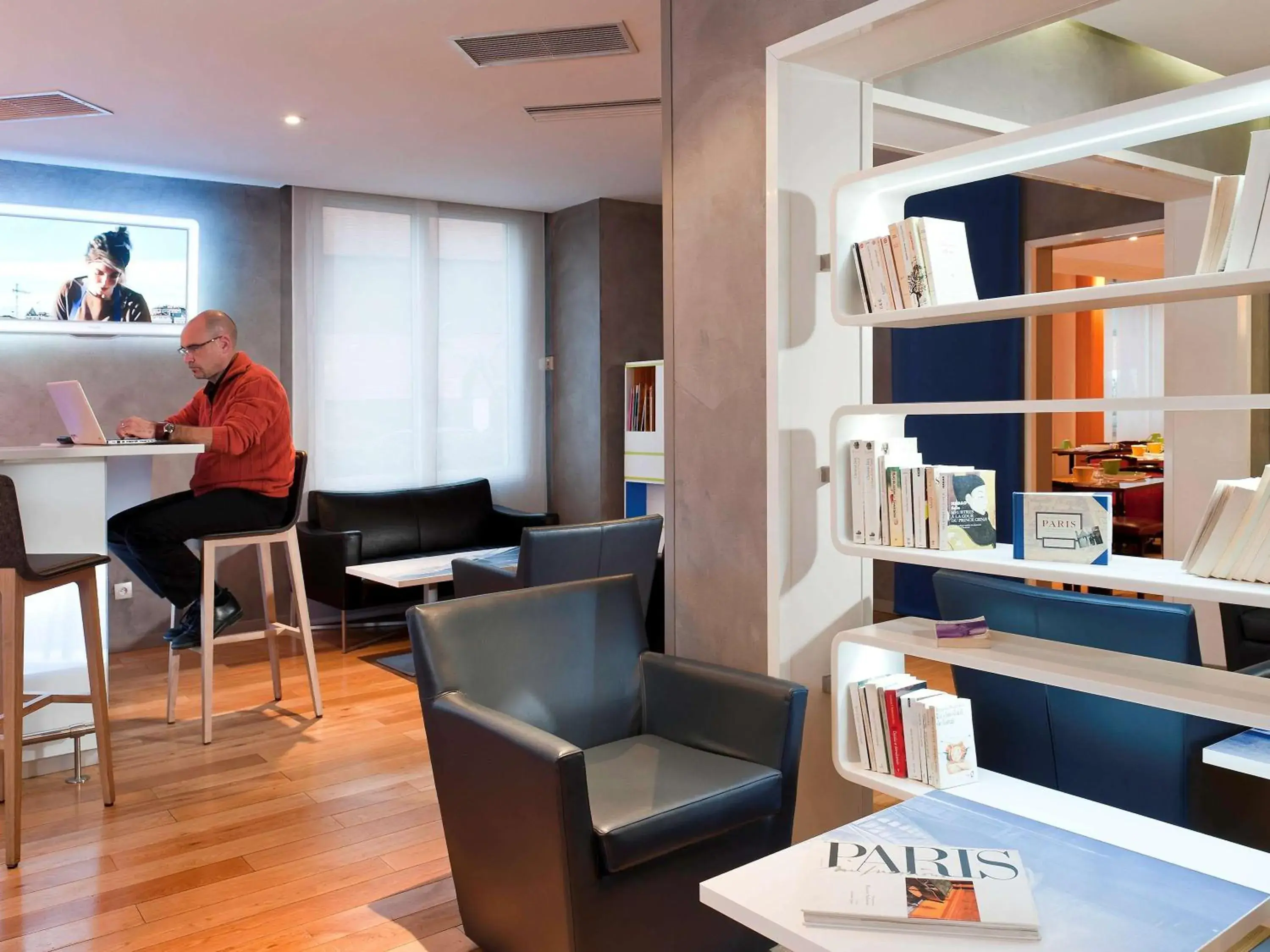 Lounge or bar in ibis Styles Paris Tolbiac Bibliotheque Lounge or bar in ibis Styles Paris Tolbiac Bibliotheque