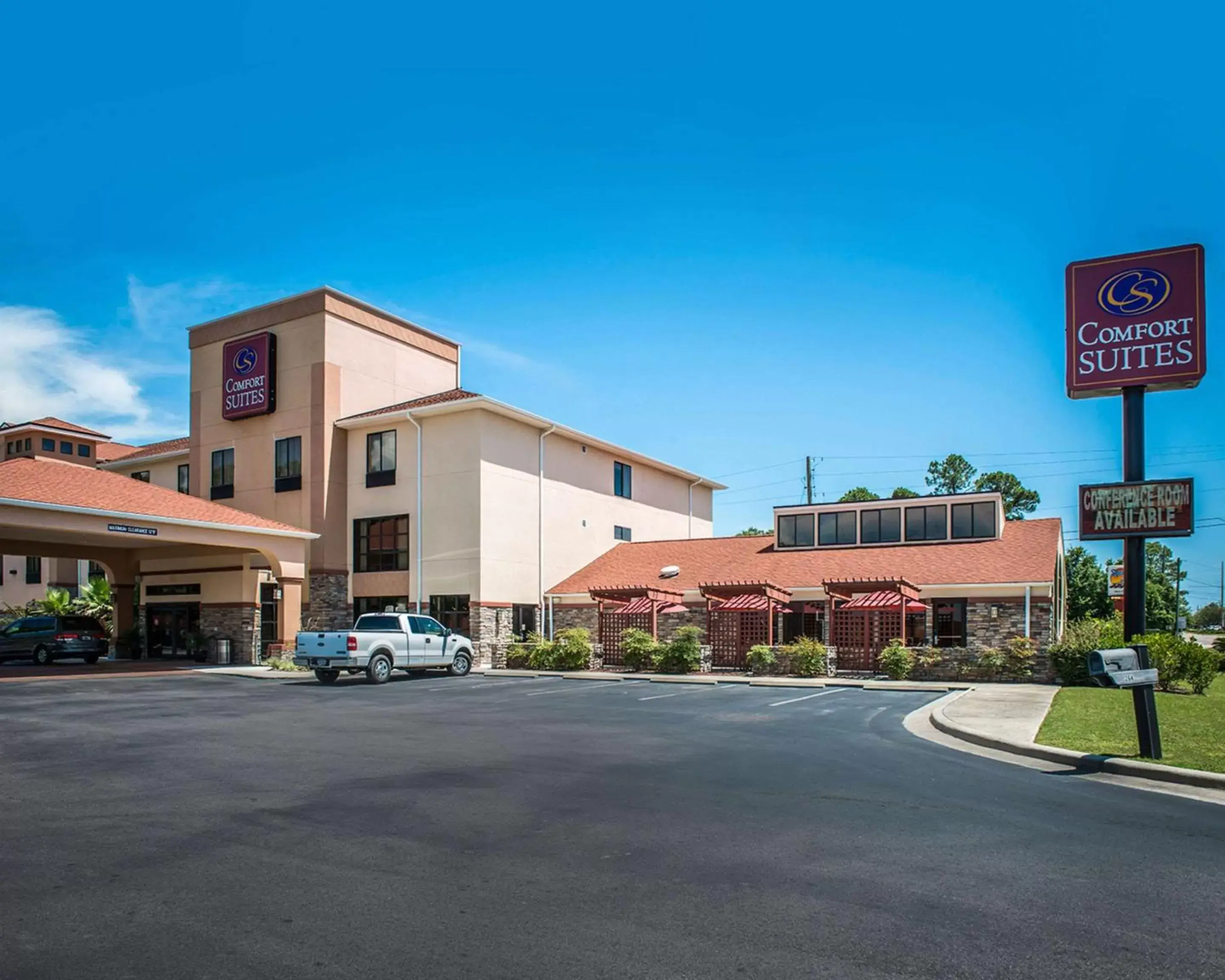 Property Building in Comfort Suites Panama City near Tyndall AFB