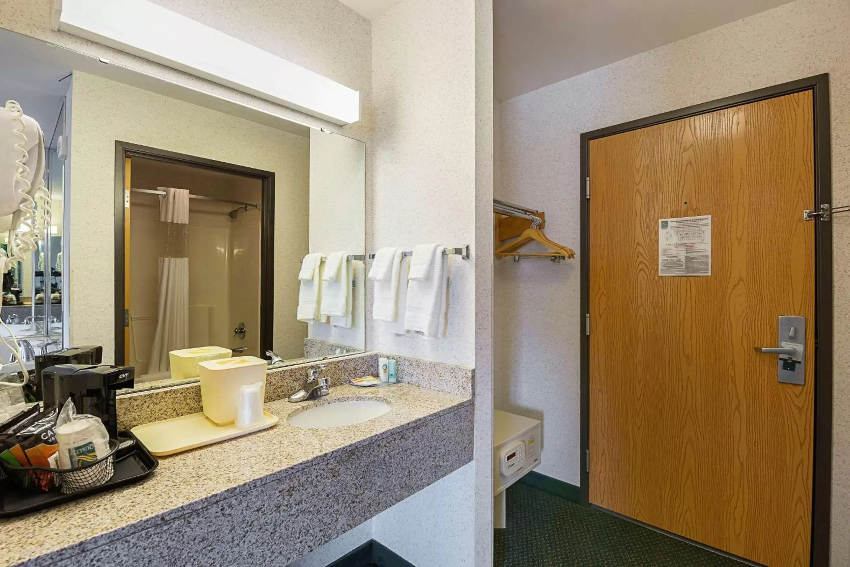 Bathroom in Quality Inn & Suites Belmont Route 151