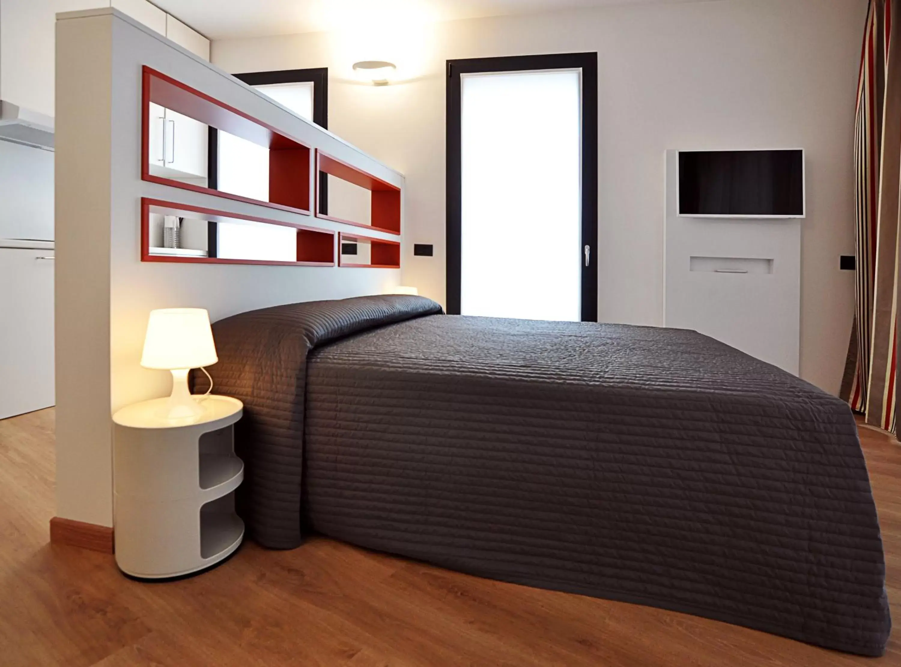 Bedroom, Bed in BB Hotels Aparthotel Isola
