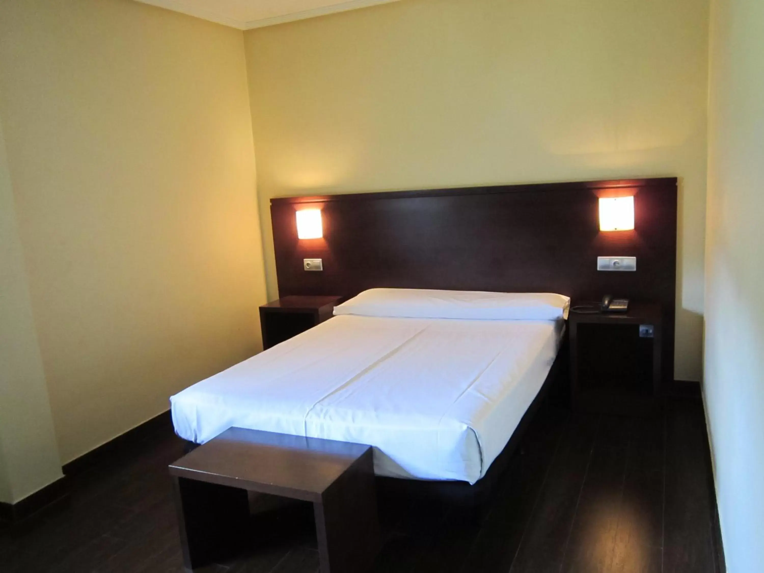 Bedroom, Bed in Euba Hotel