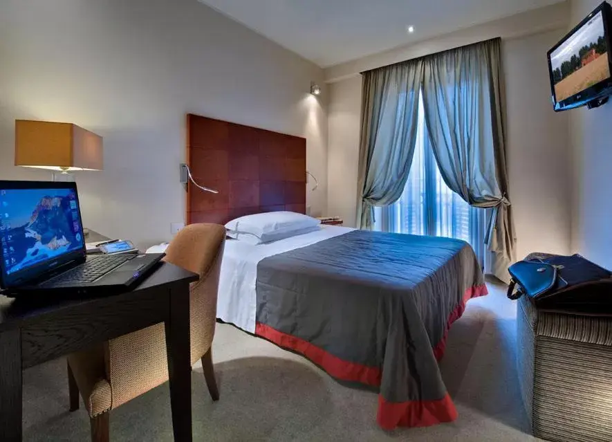 Bed in Best Western Hotel Piemontese