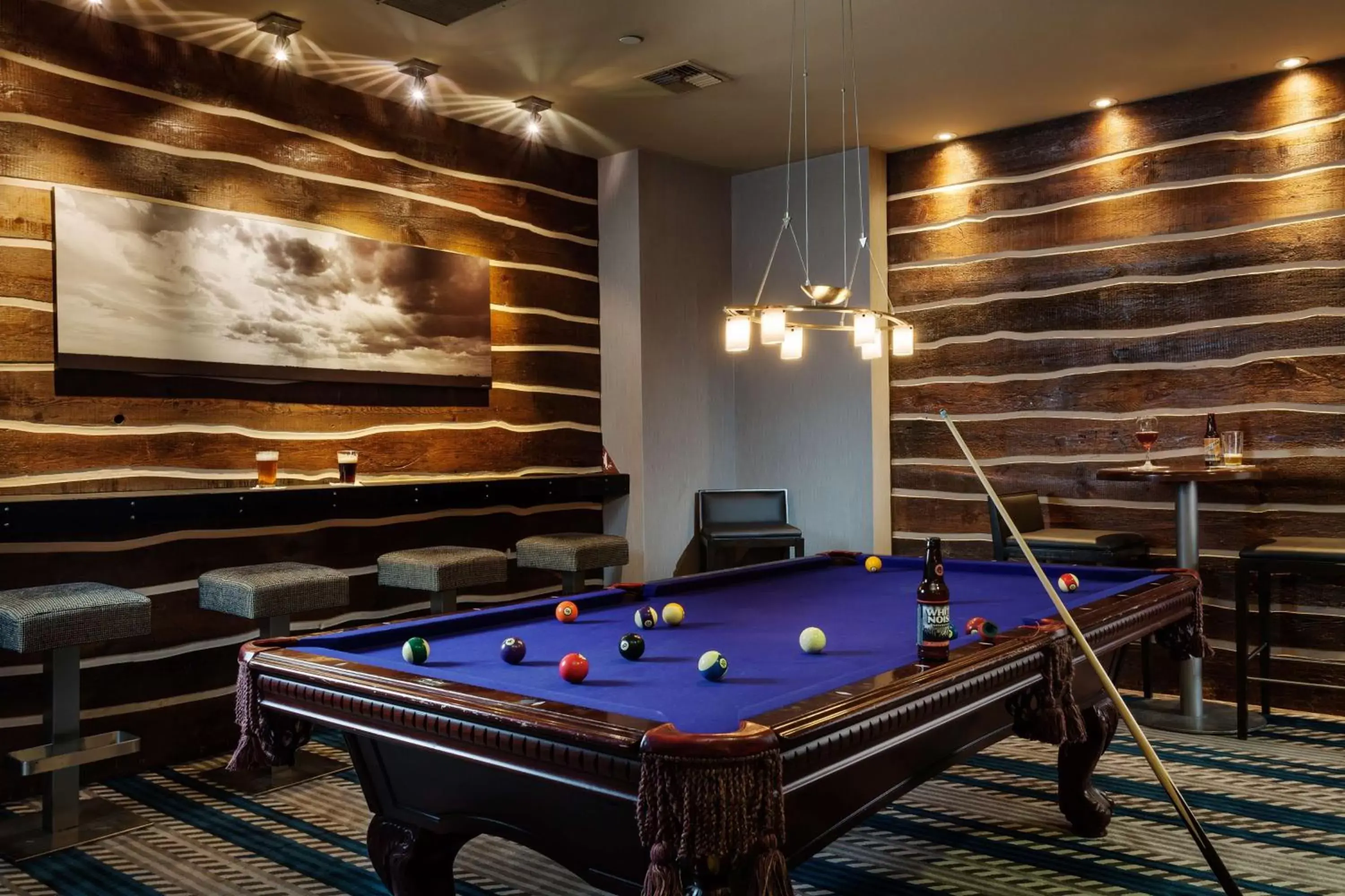 Lounge or bar, Billiards in Doubletree By Hilton Billings