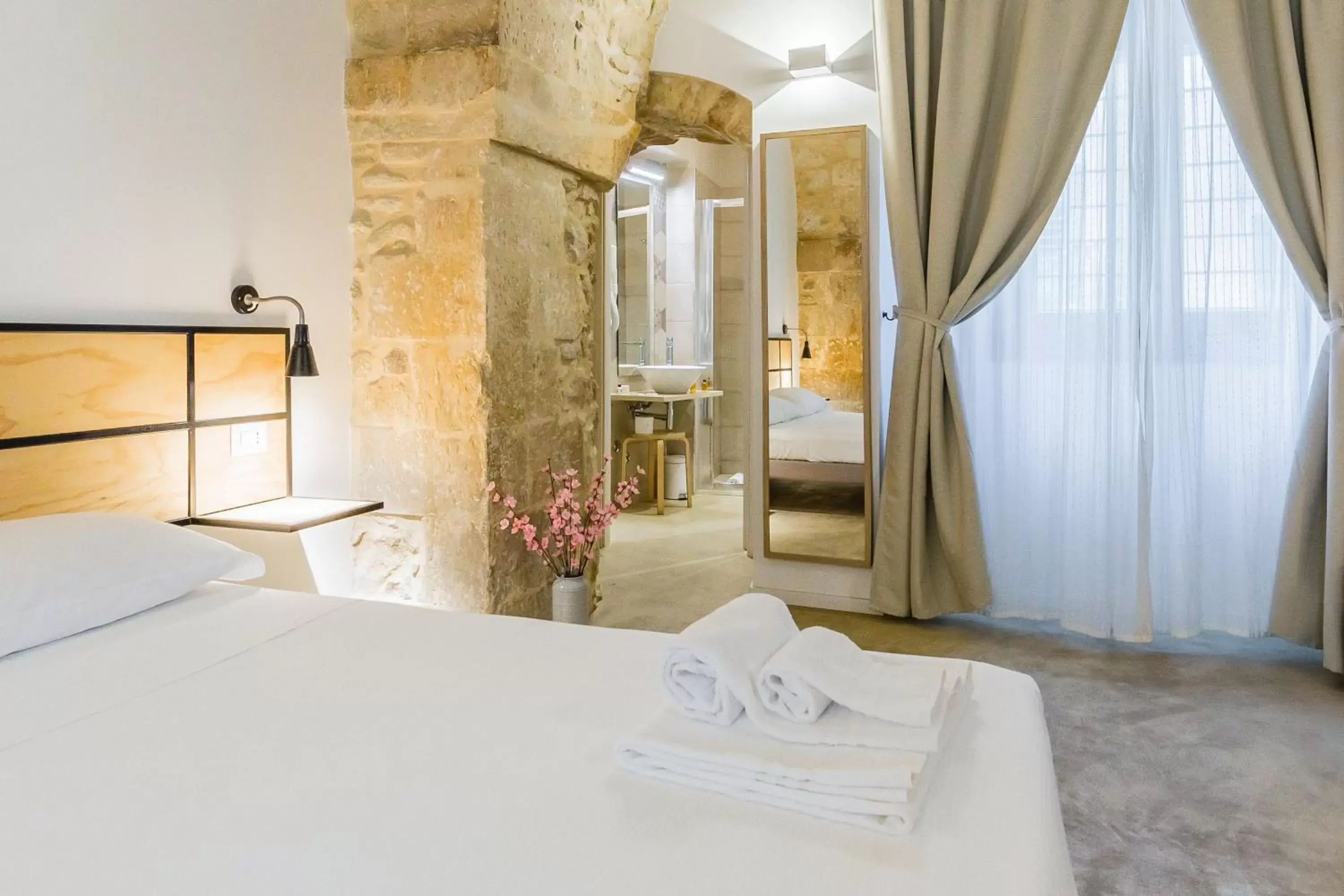 Bedroom, Bed in Scicli Albergo Diffuso