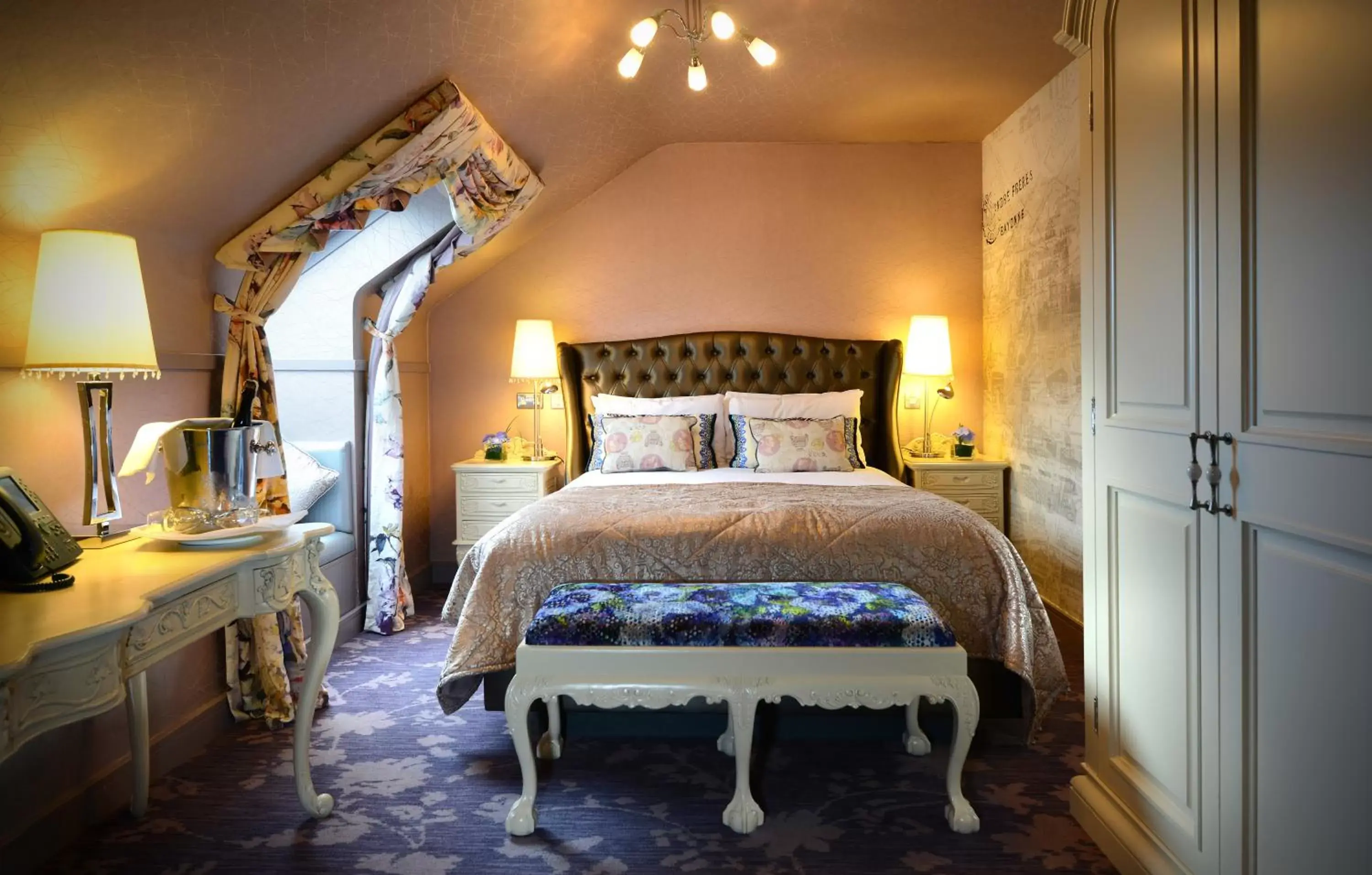 Bedroom in Clontarf Castle Hotel