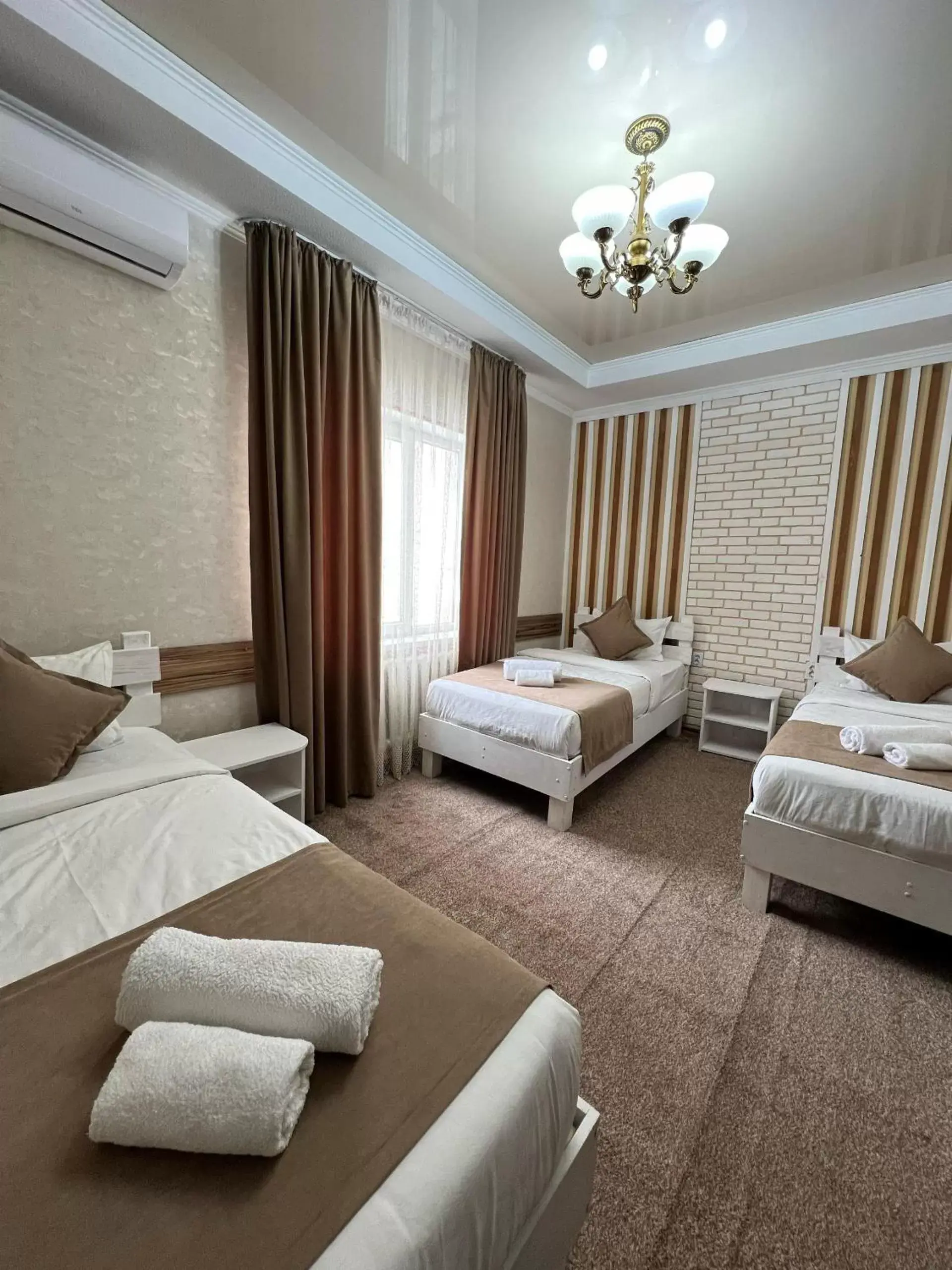 Bedroom, Bed in Hotel Kausar