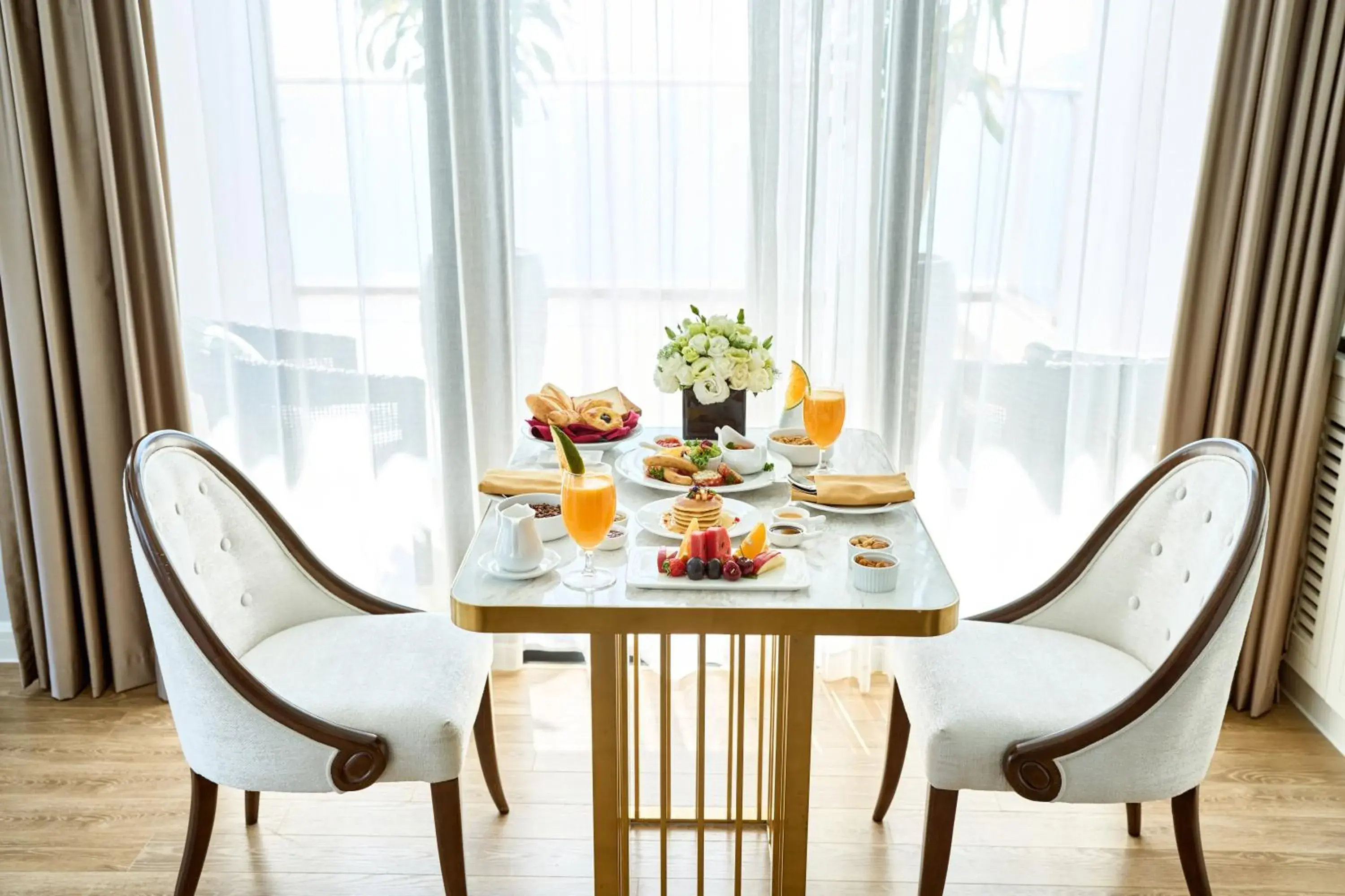 Food and drinks, Dining Area in Vinpearl Beachfront Nha Trang