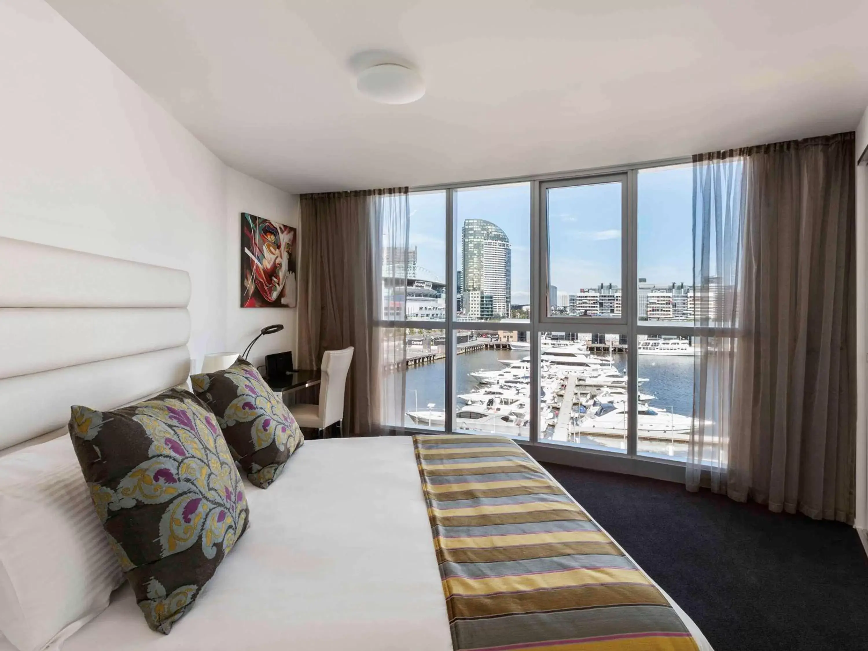 Photo of the whole room, Bed in The Sebel Melbourne Docklands Hotel