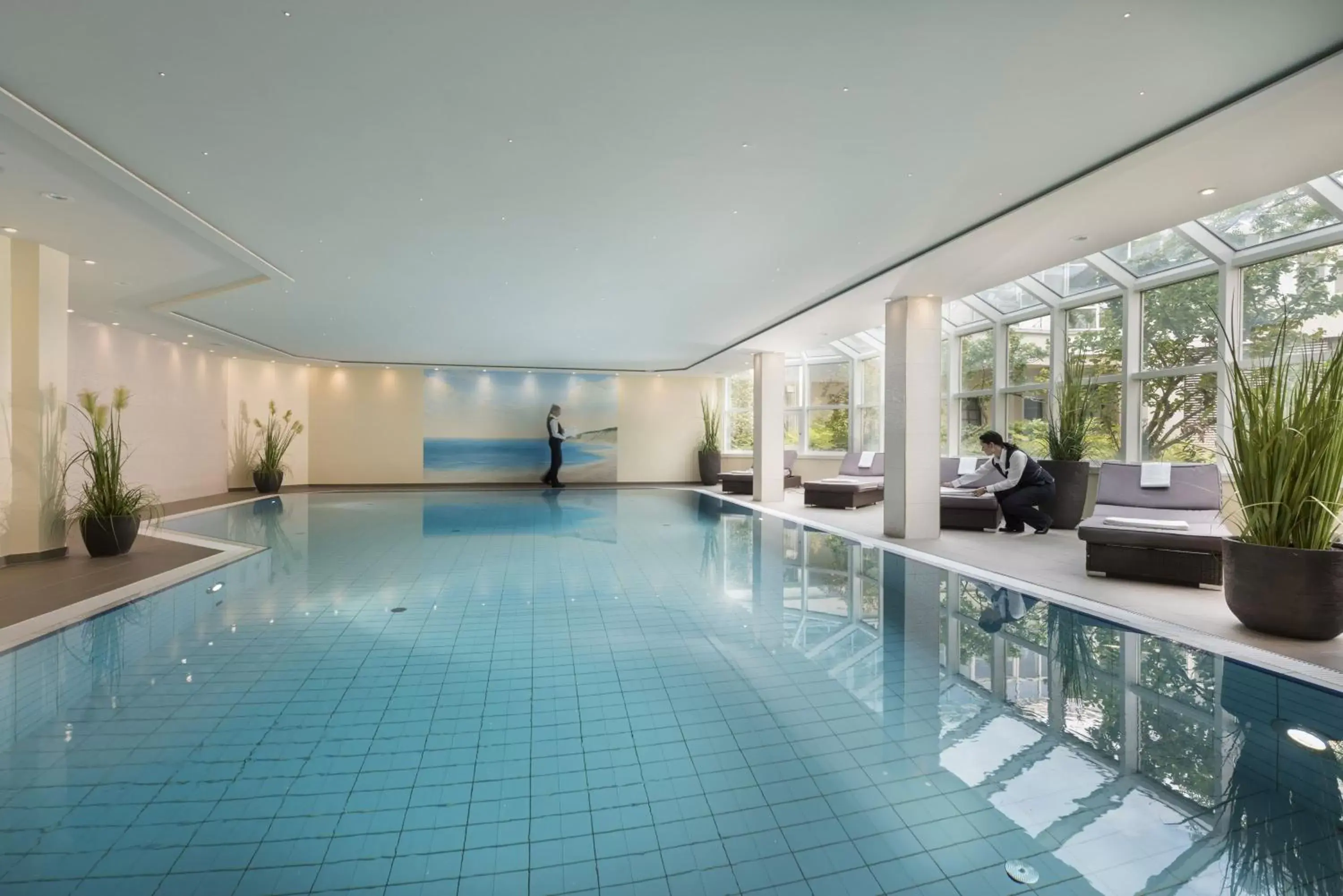 Swimming pool in Maritim Hotel Würzburg