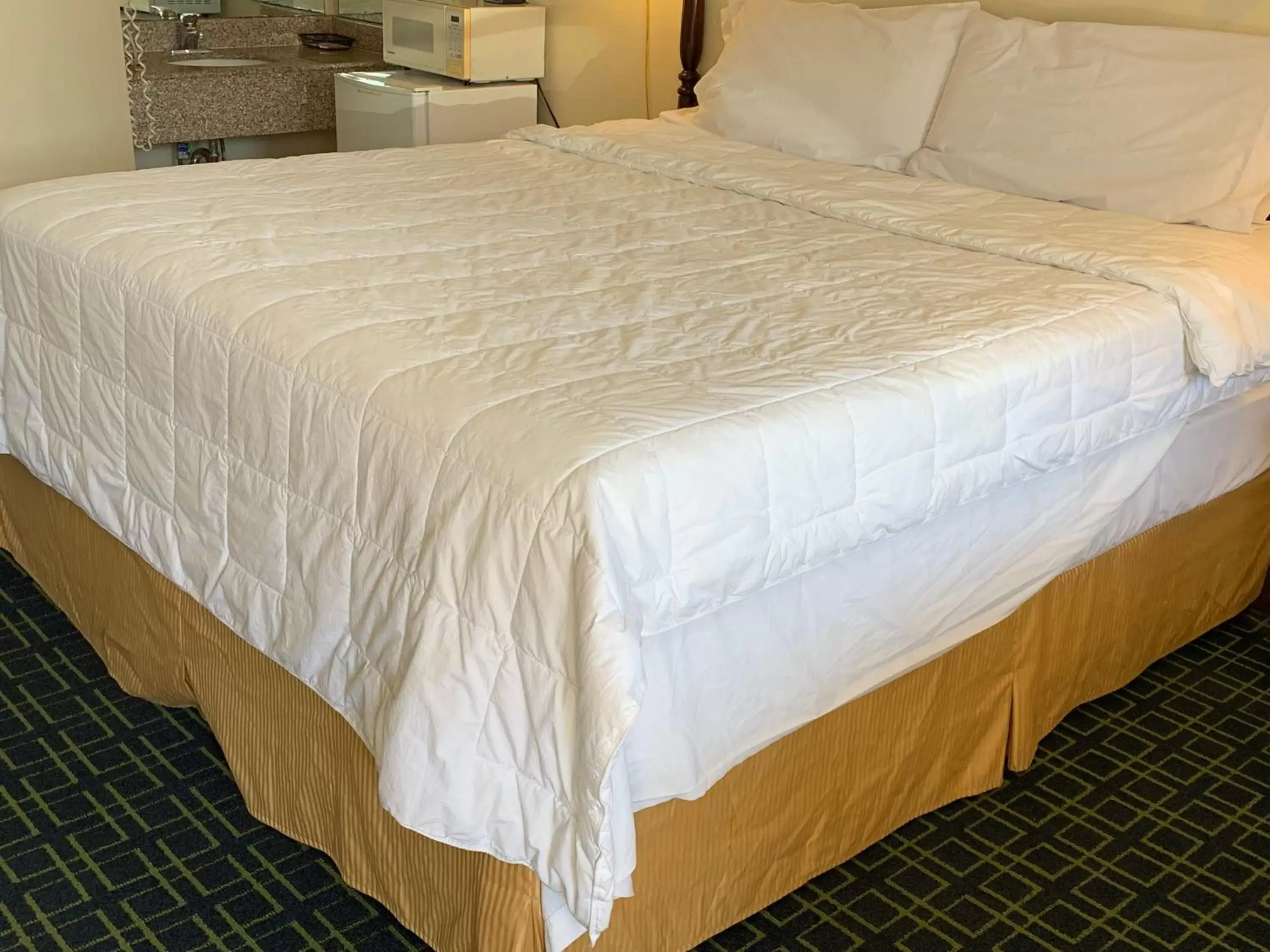 Bed in Red Carpet Inn - Gettysburg Bed in Red Carpet Inn - Gettysburg
