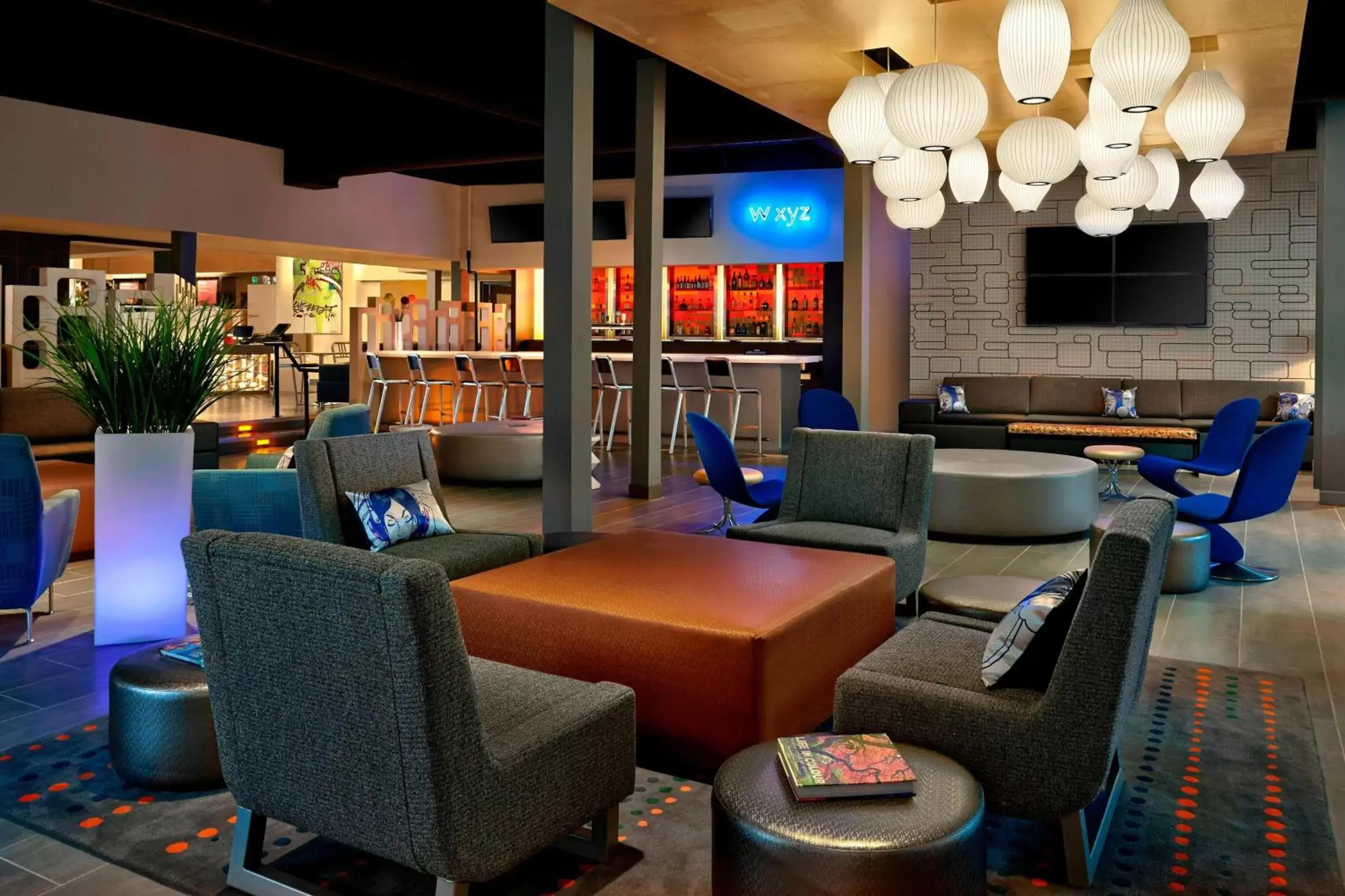 Restaurant/places to eat, Lounge/Bar in Aloft Hotel Calgary University