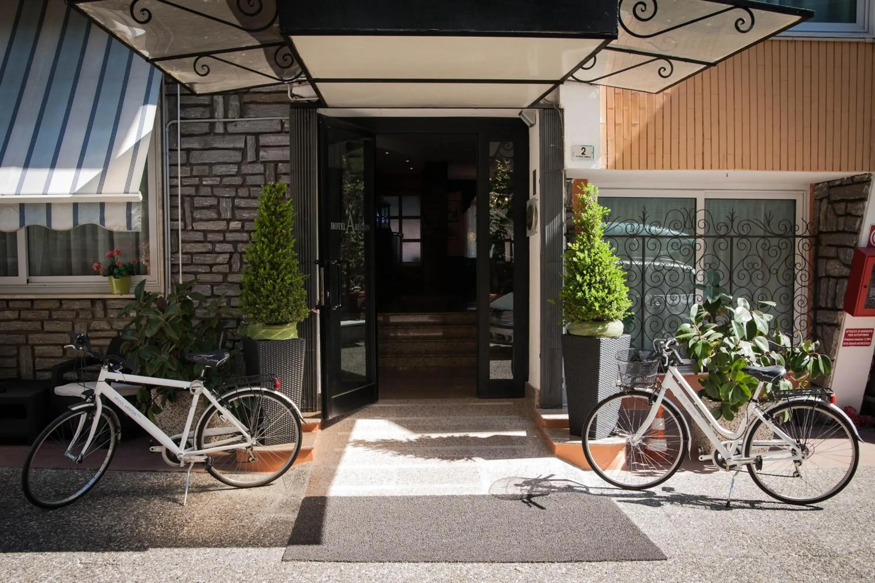 Facade/entrance in Hotel Ariston