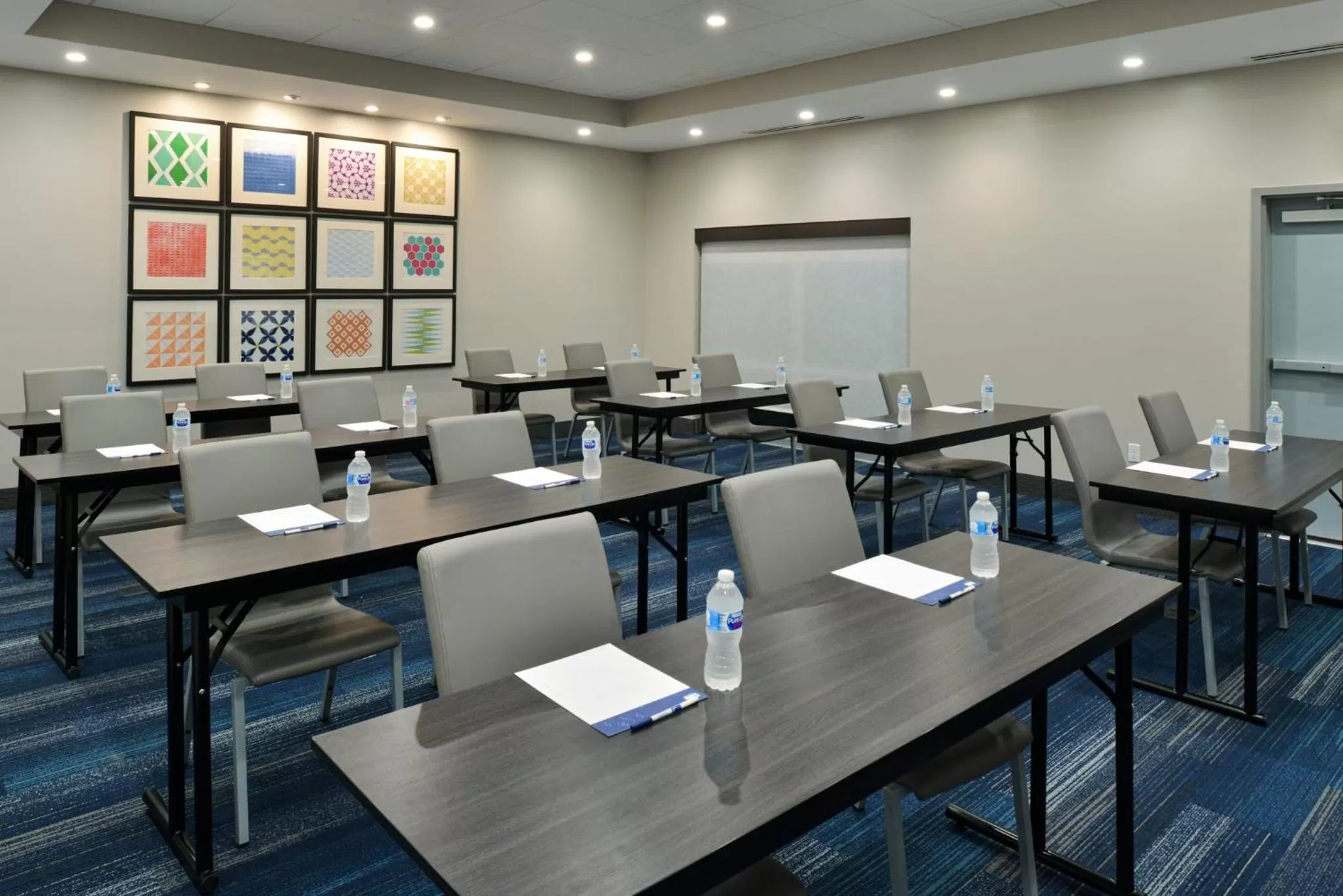 Meeting/conference room in Holiday Inn Express Orlando - South Park by IHG