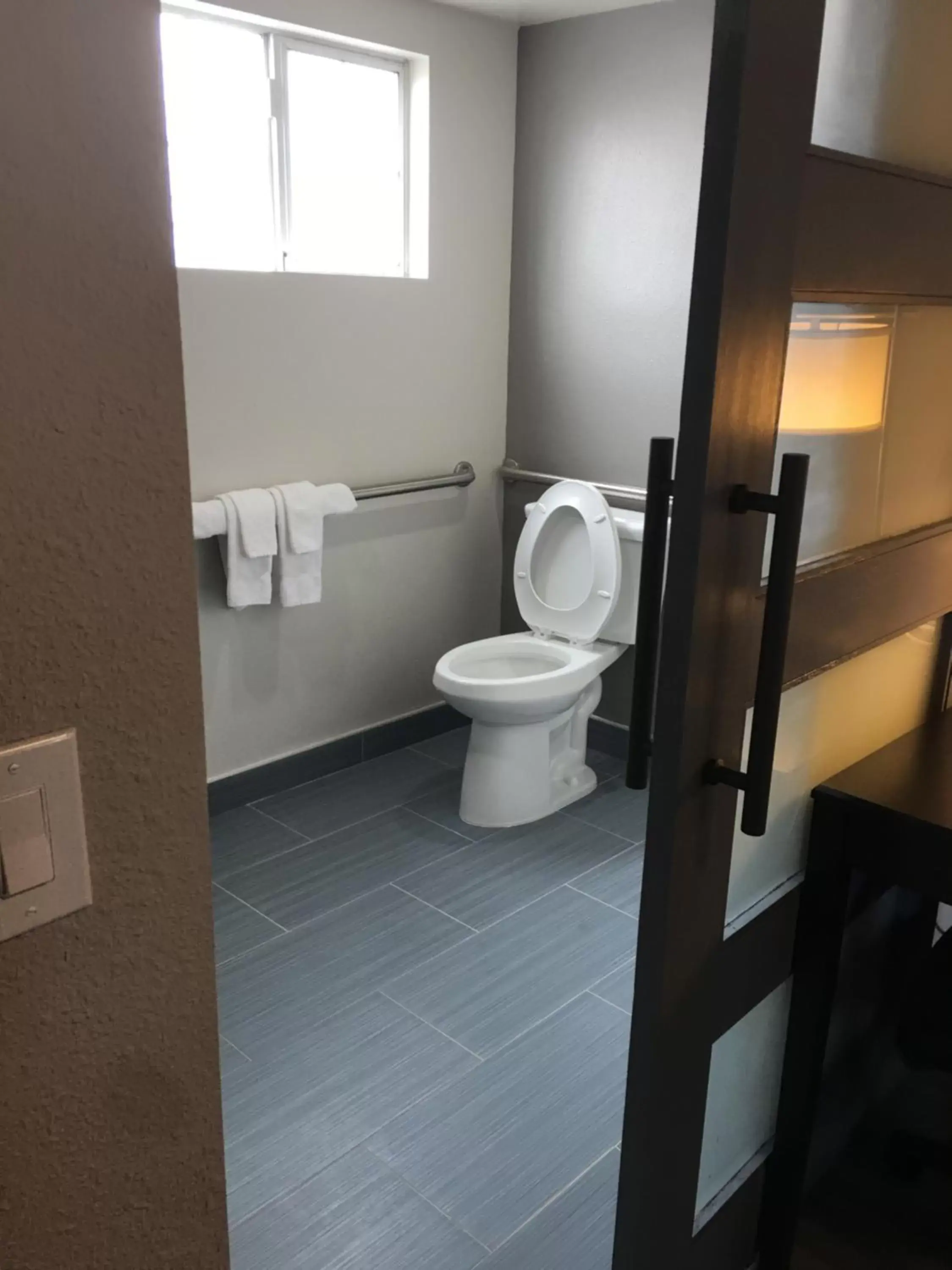 Bathroom in The Lexmar - Dodger Stadium Hollywood