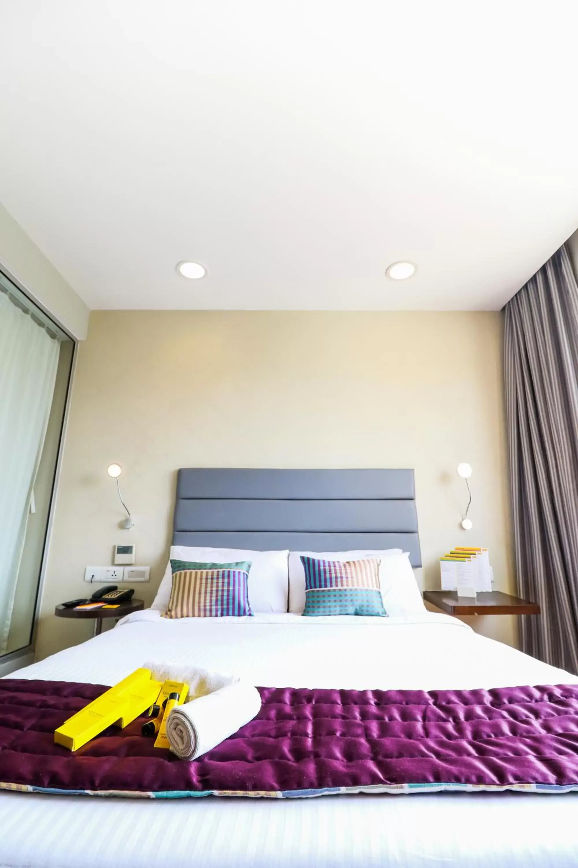 Bed in Keys Select by Lemon Tree Hotels, Pimpri, Pune