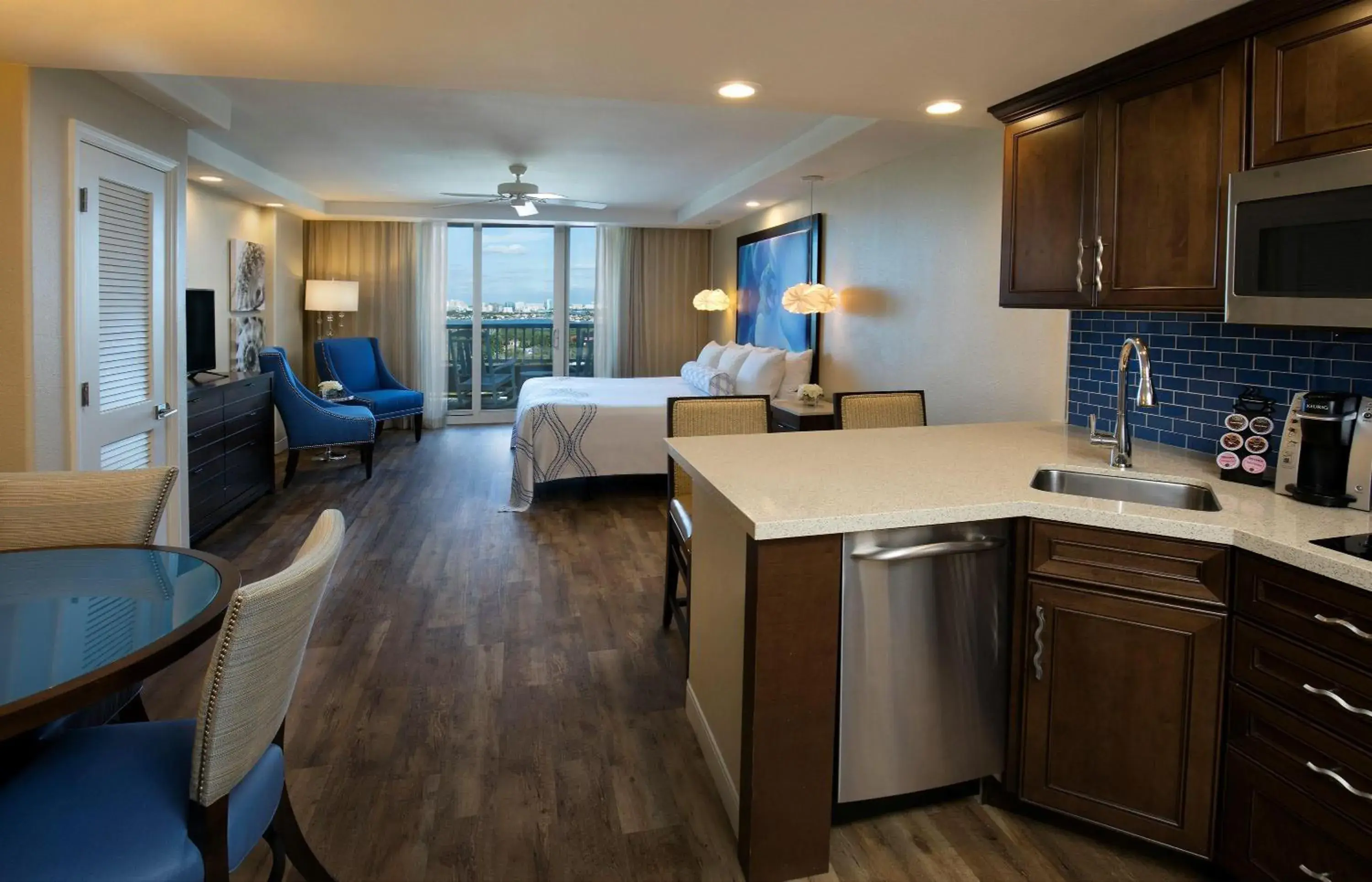 Photo of the whole room in Lido Beach Resort - Sarasota Photo of the whole room in Lido Beach Resort - Sarasota