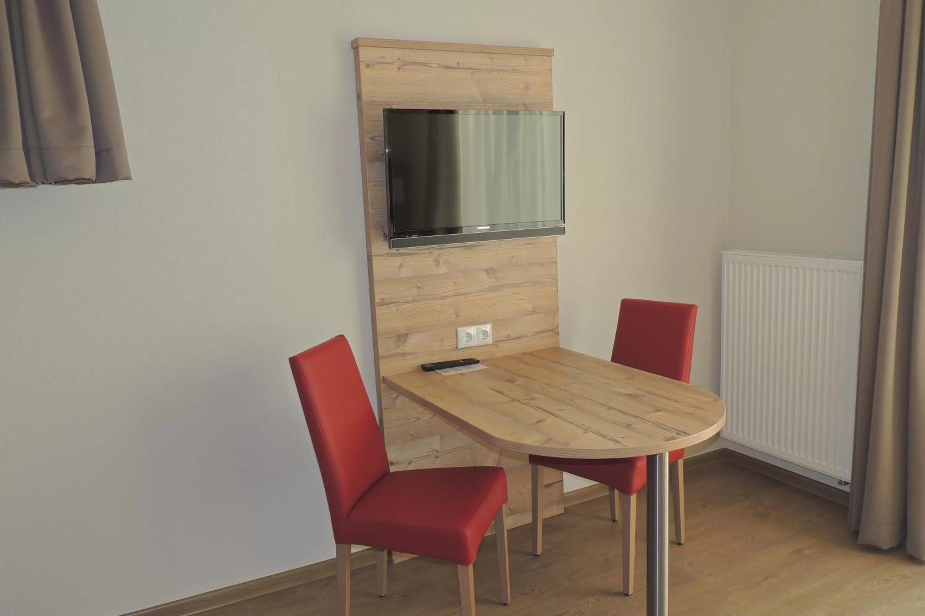 TV and multimedia in Hotel-Gasthof Neue Post