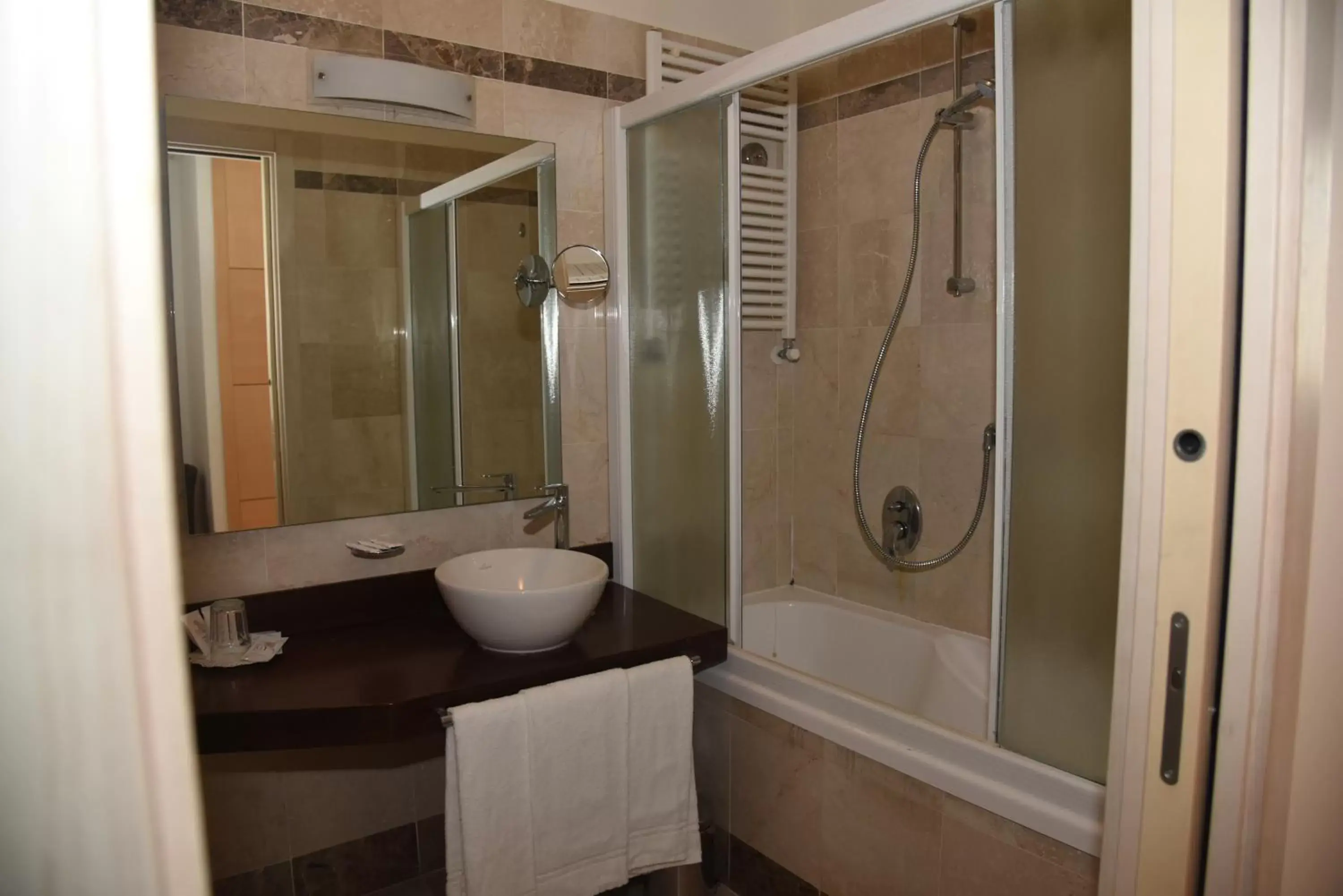 Bathroom in HOTEL DUCA D'AOSTA