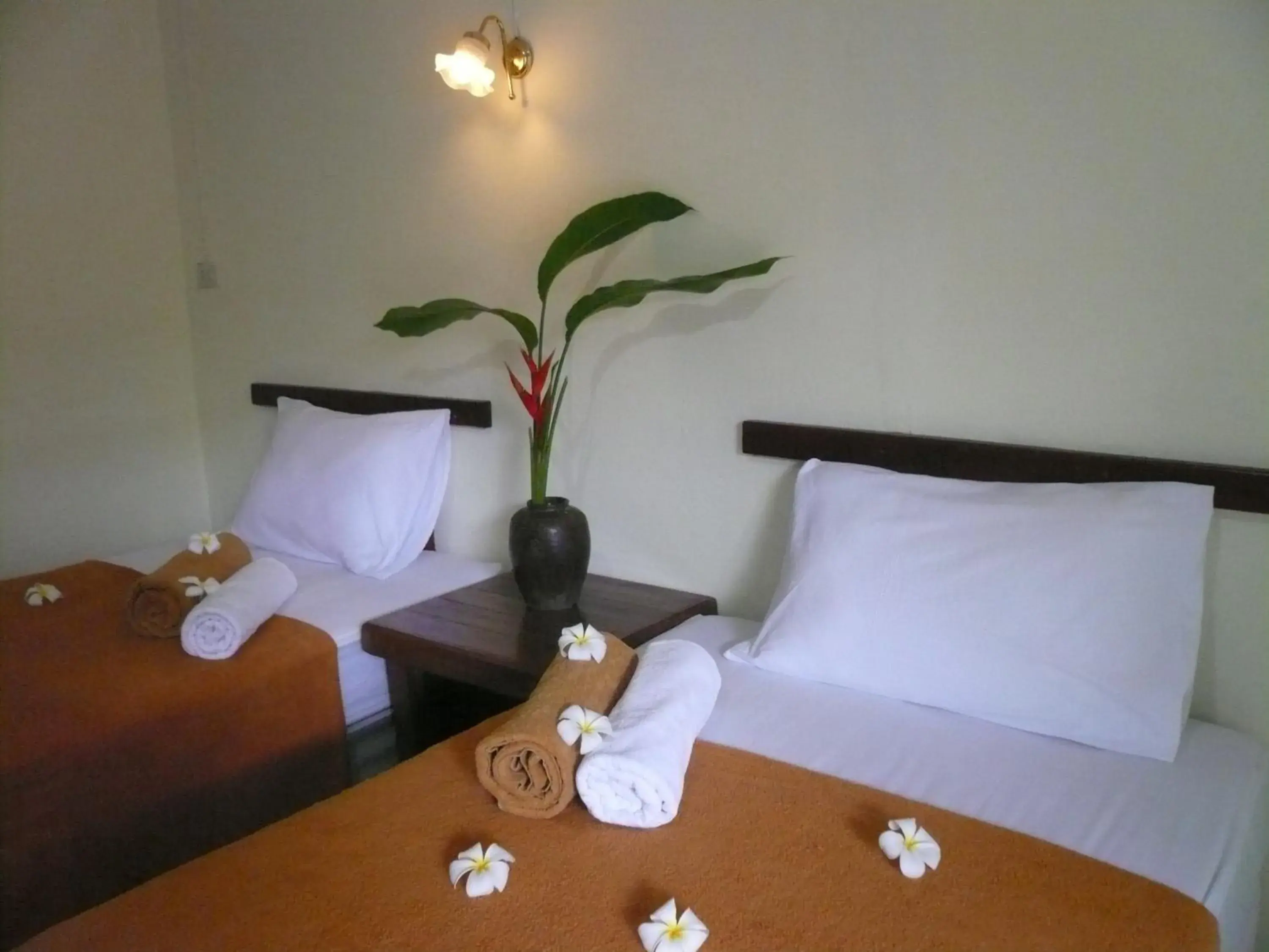 Bed in Baan Lamai Resort