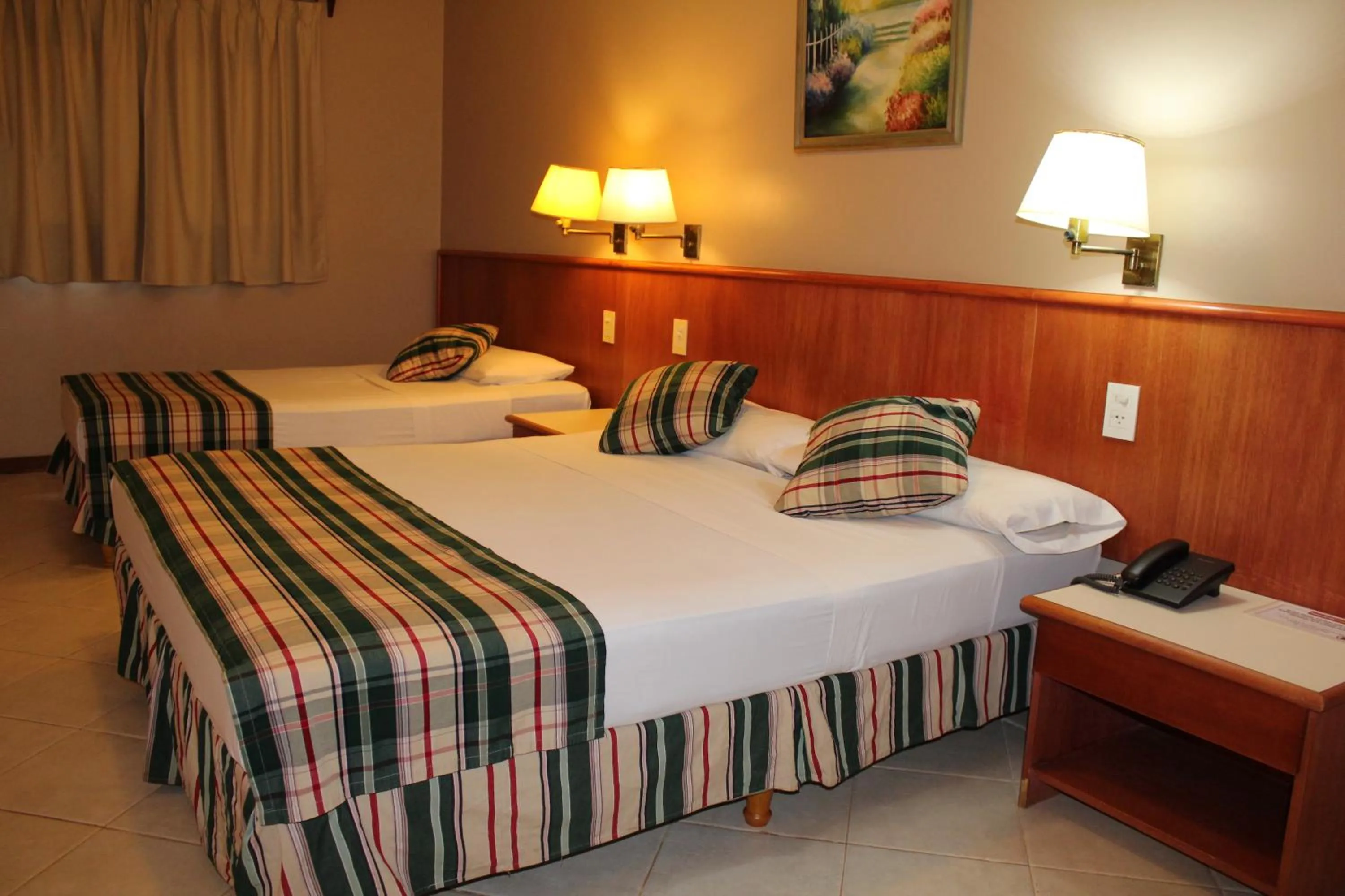 Photo of the whole room, Bed in Marcopolo Suites Iguazu