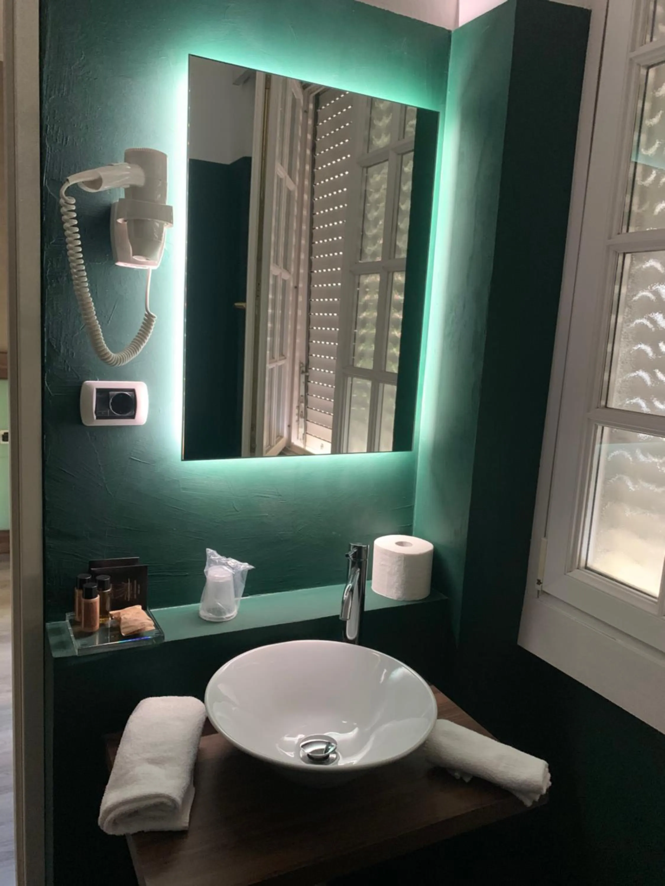 Toilet in Hotel Conca D'Oro ***S