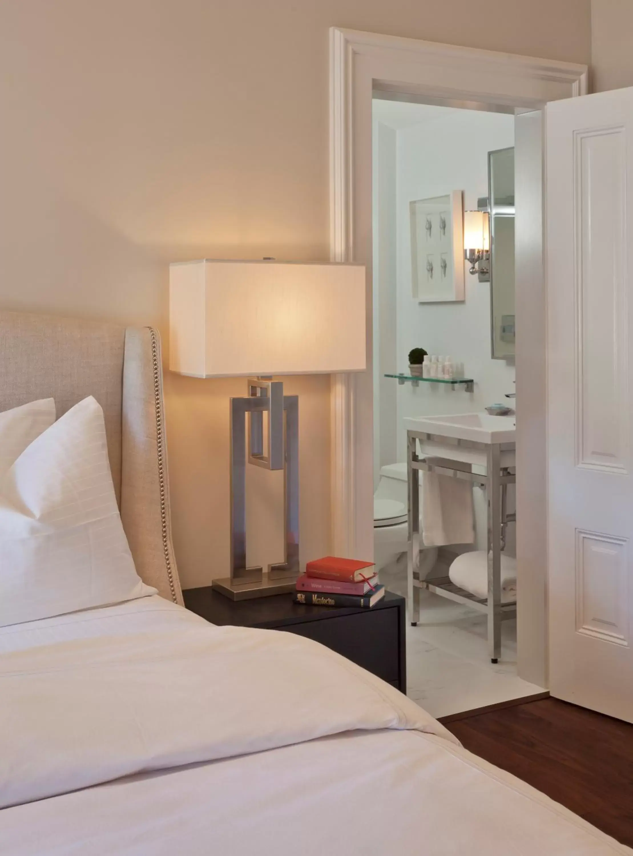 Decorative detail, Bed in Inns of Mendocino Decorative detail, Bed in Inns of Mendocino