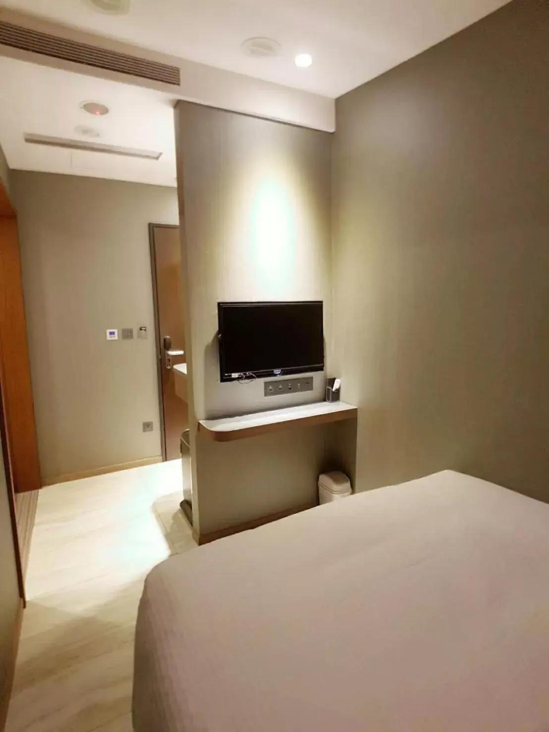 Bedroom, Bed in Beauty Hotels Taipei - B7 Journey