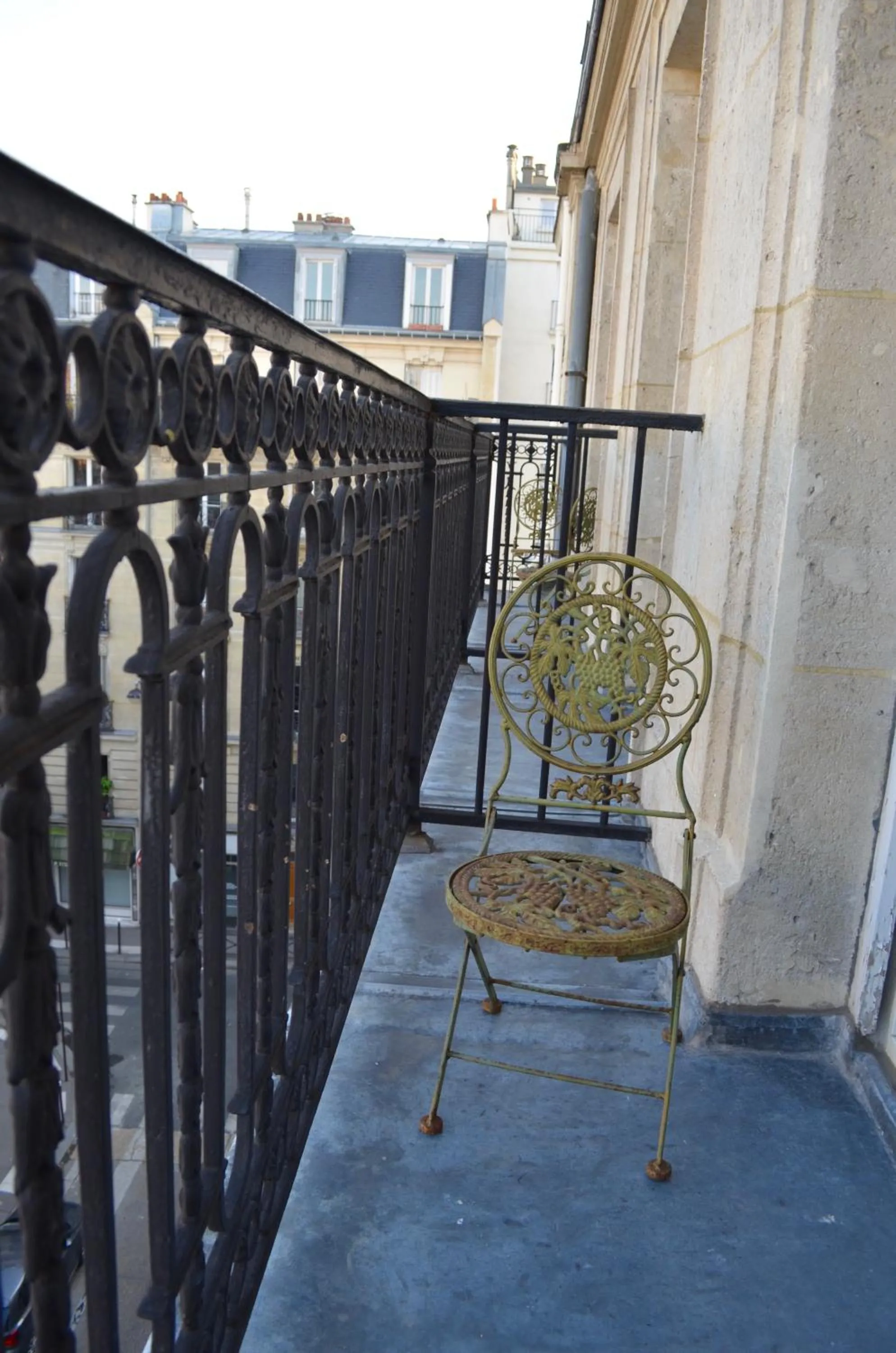 City view in L'Amiral