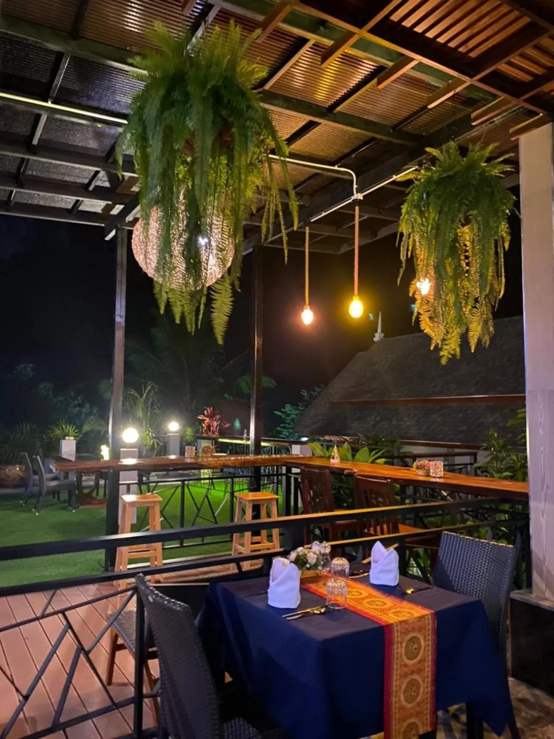 Restaurant/places to eat in The Scene Cliff View Villas