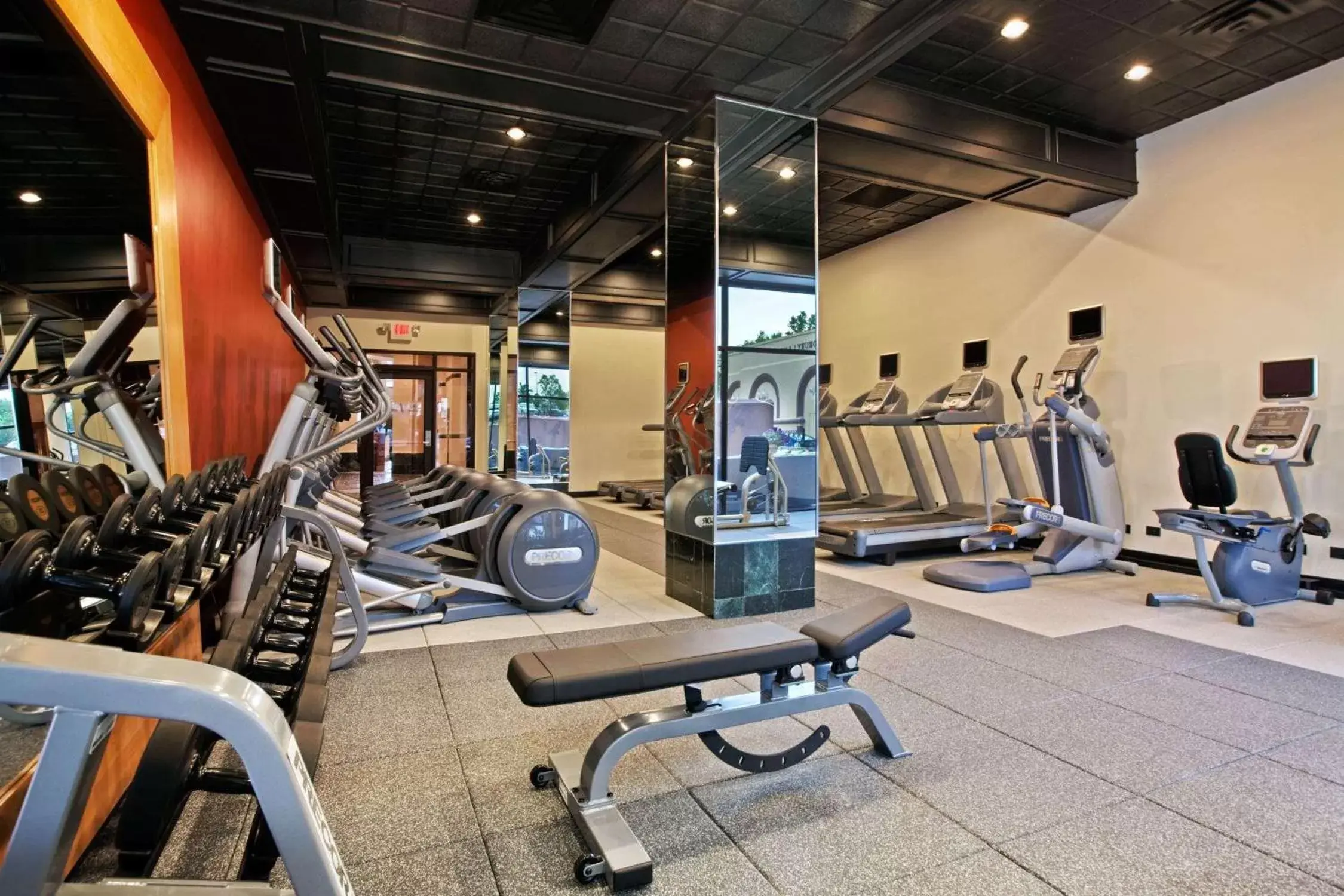 Fitness centre/facilities, Fitness Center/Facilities in Hilton Suites Chicago/Oakbrook Terrace