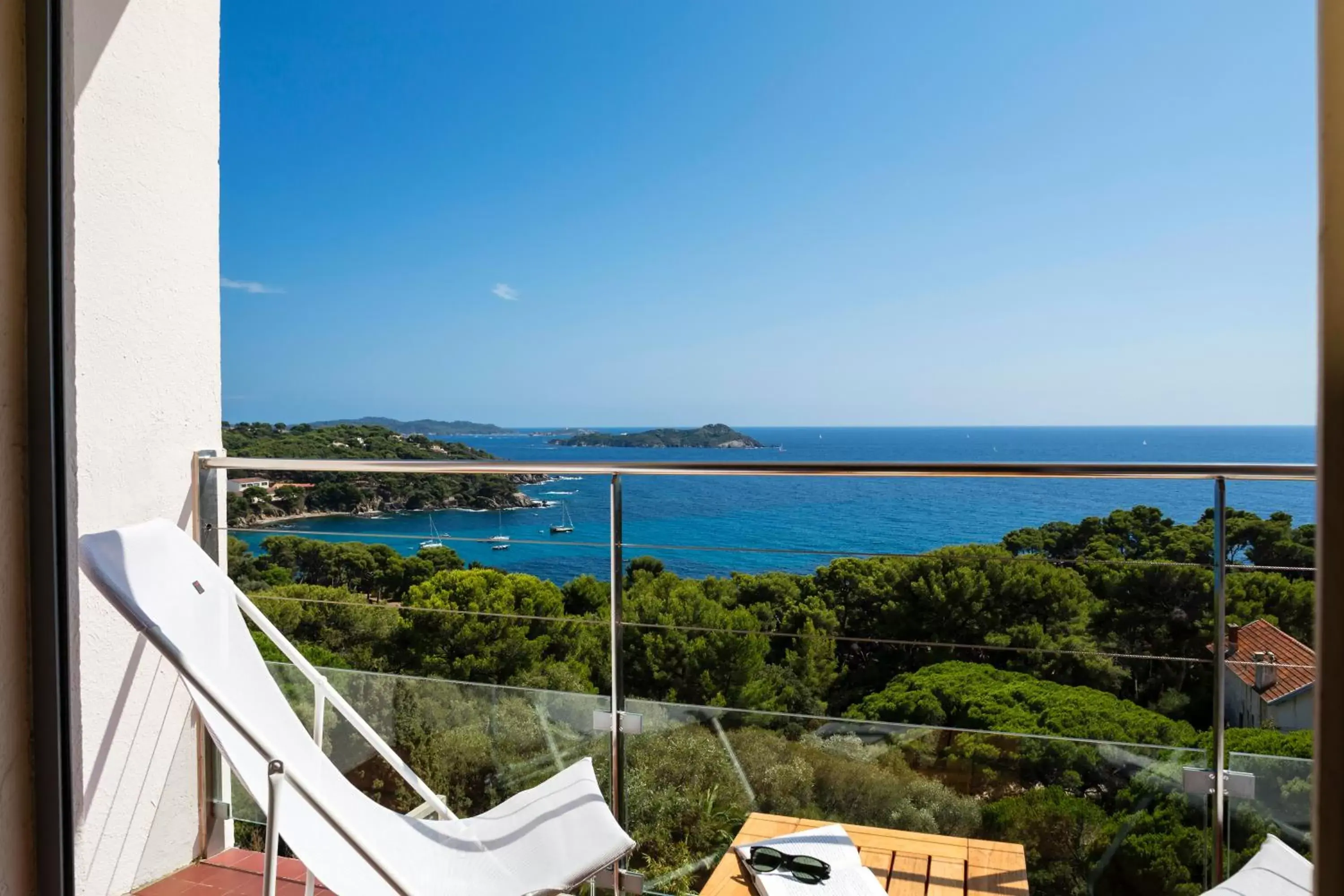 Balcony/Terrace, Sea View in Hotel Provençal