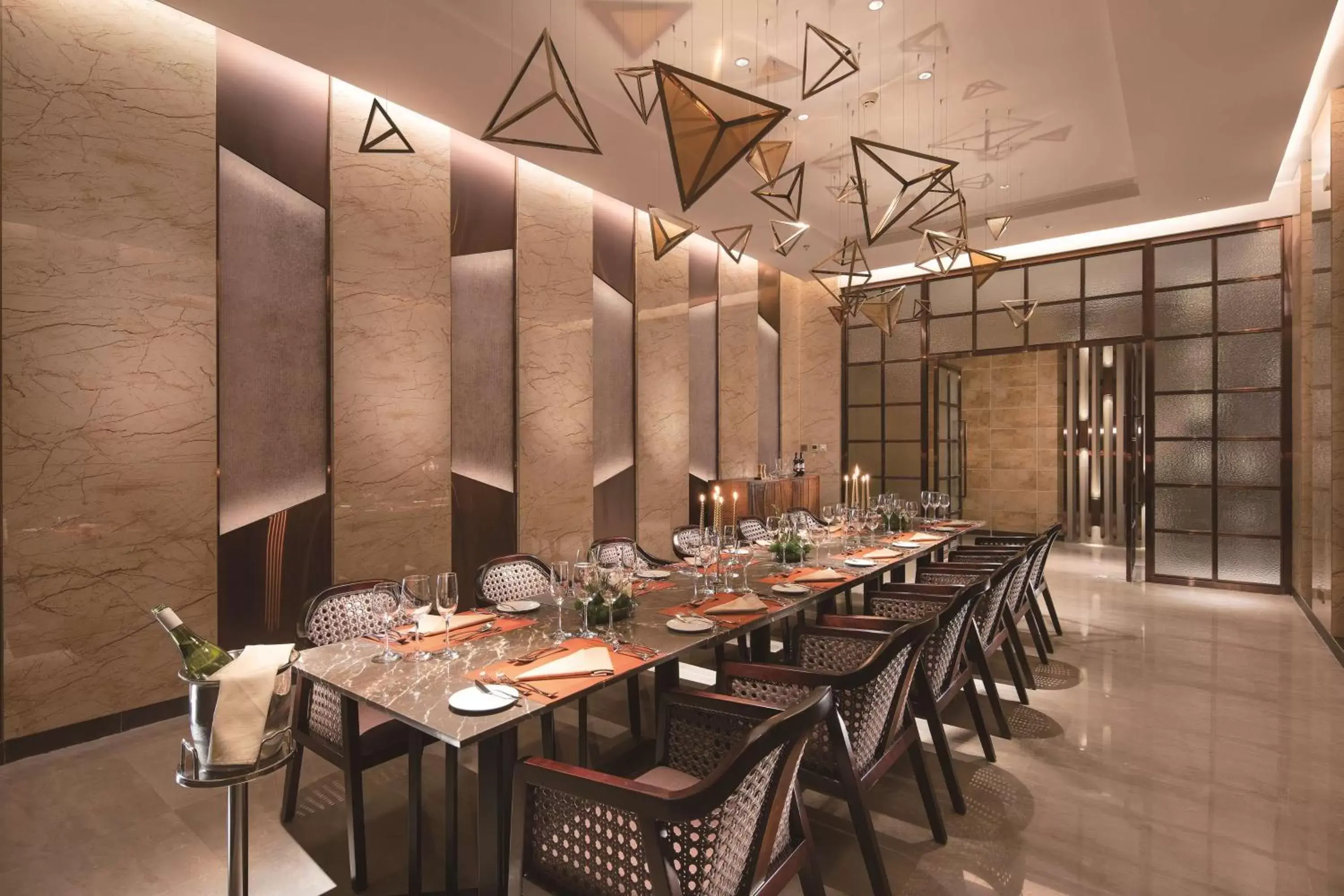 Restaurant/Places to Eat in Hilton Shenyang