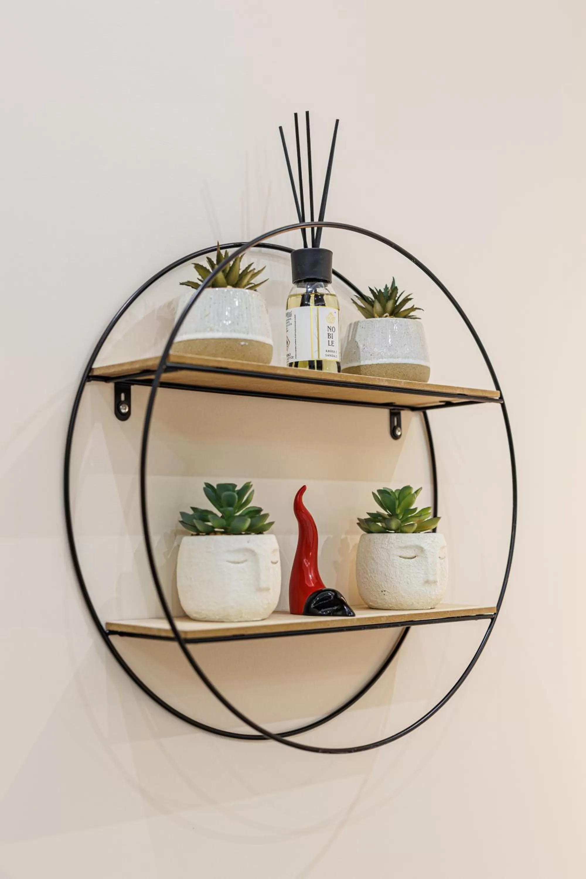 Photo of the whole room in Peca's room