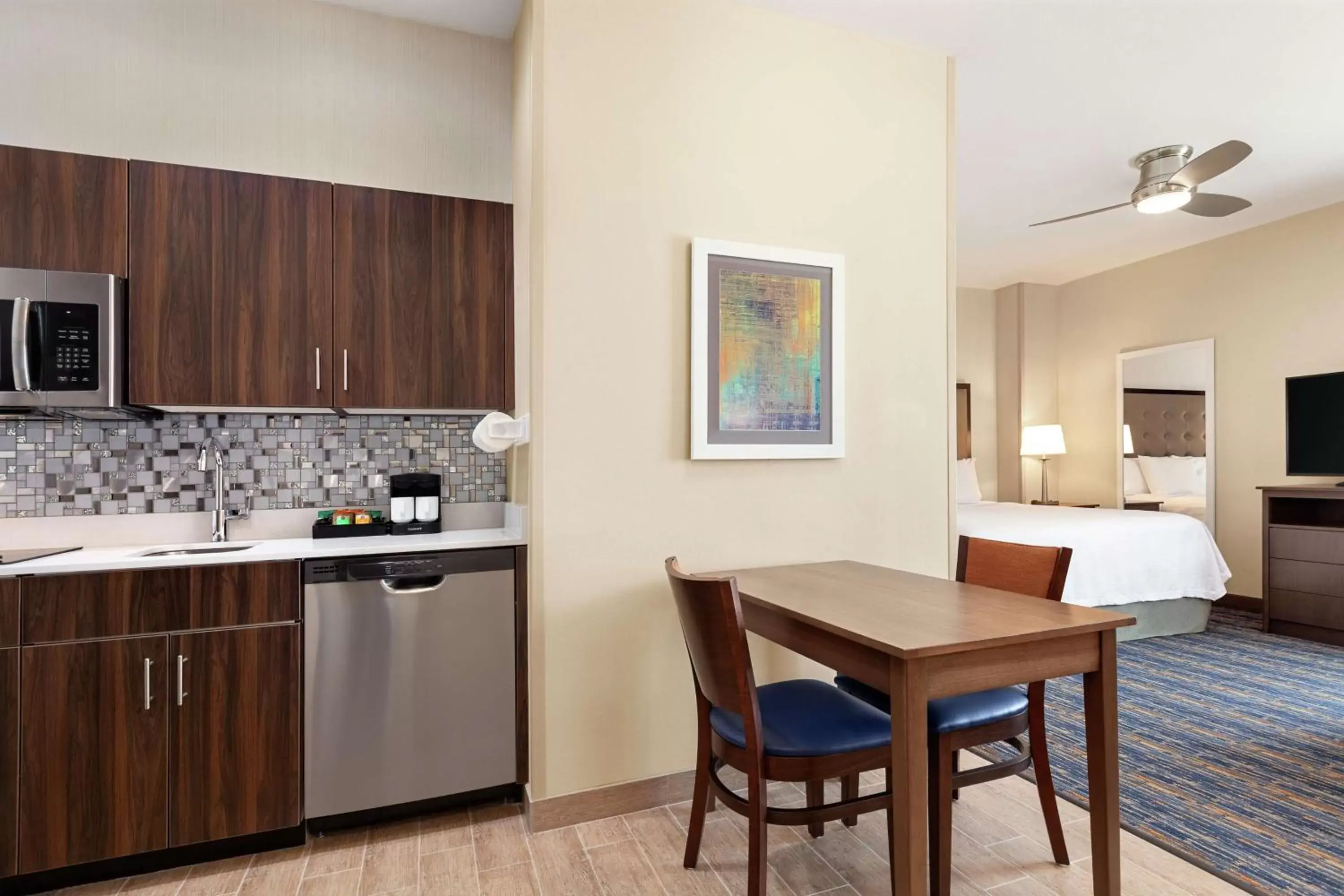Bedroom, Kitchen/Kitchenette in Homewood Suites By Hilton Harlingen