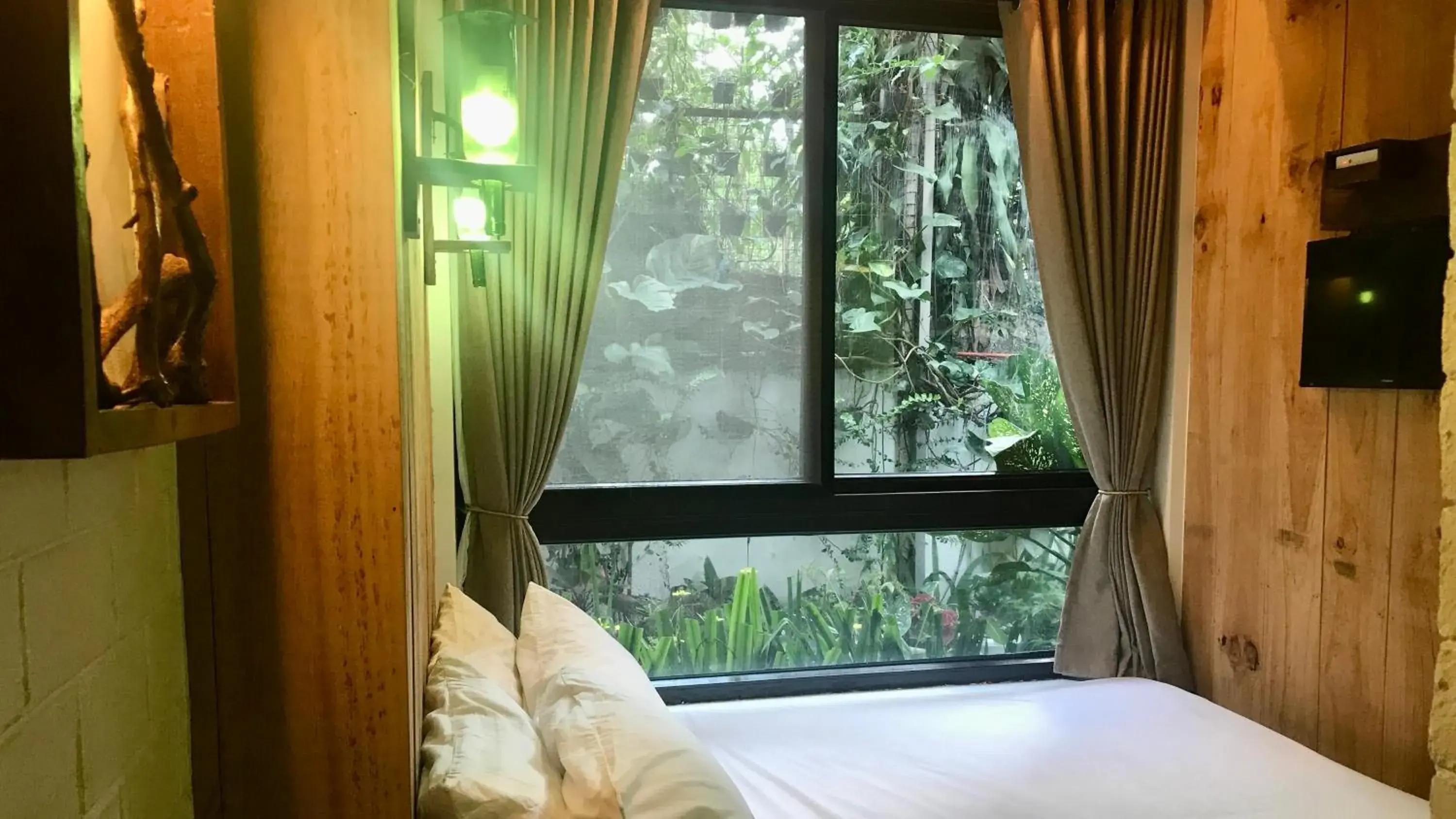 Bed in Cabins by Eco Hotel Tagaytay